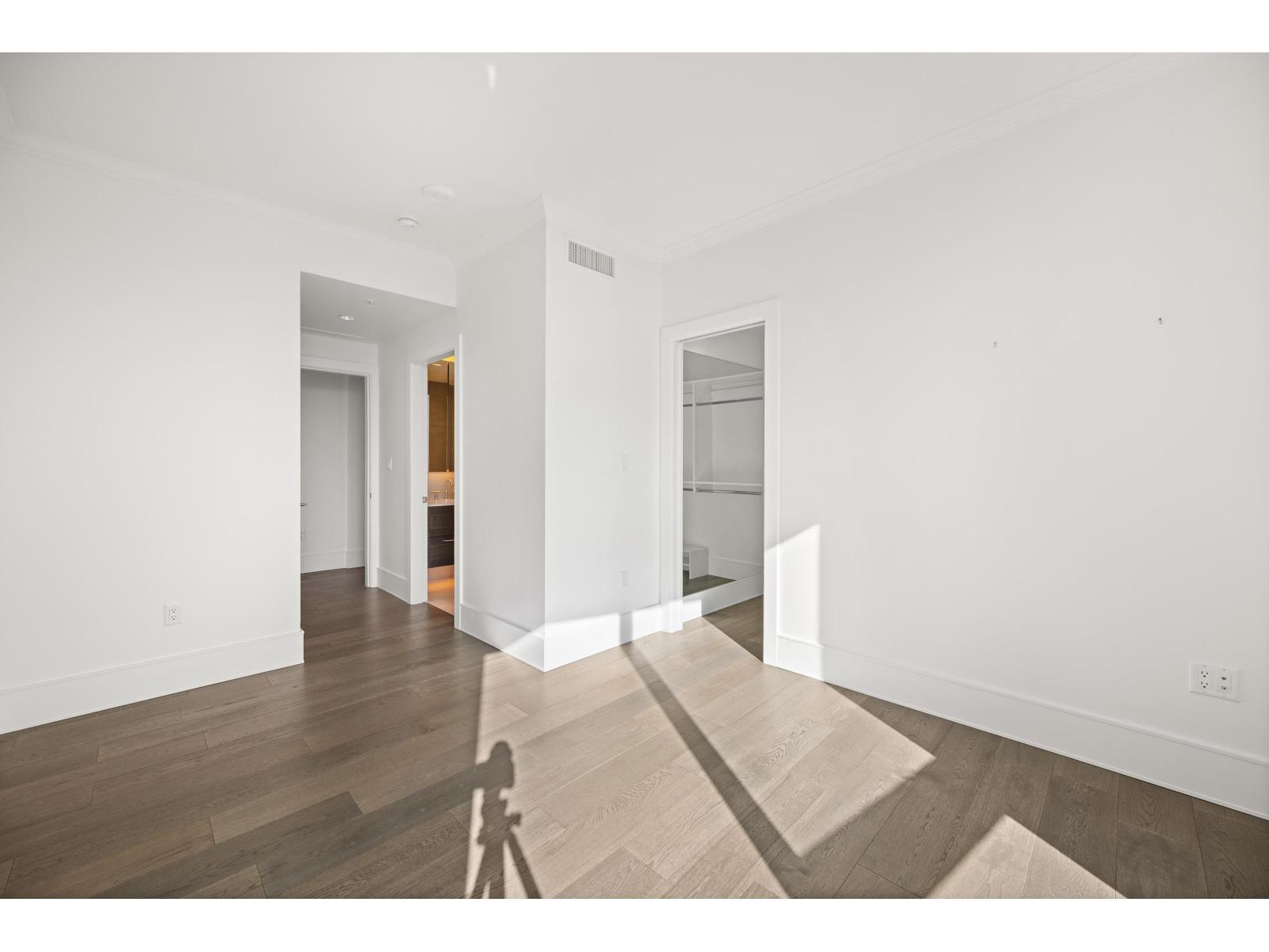 2004 1501 FOSTER STREET, White Rock