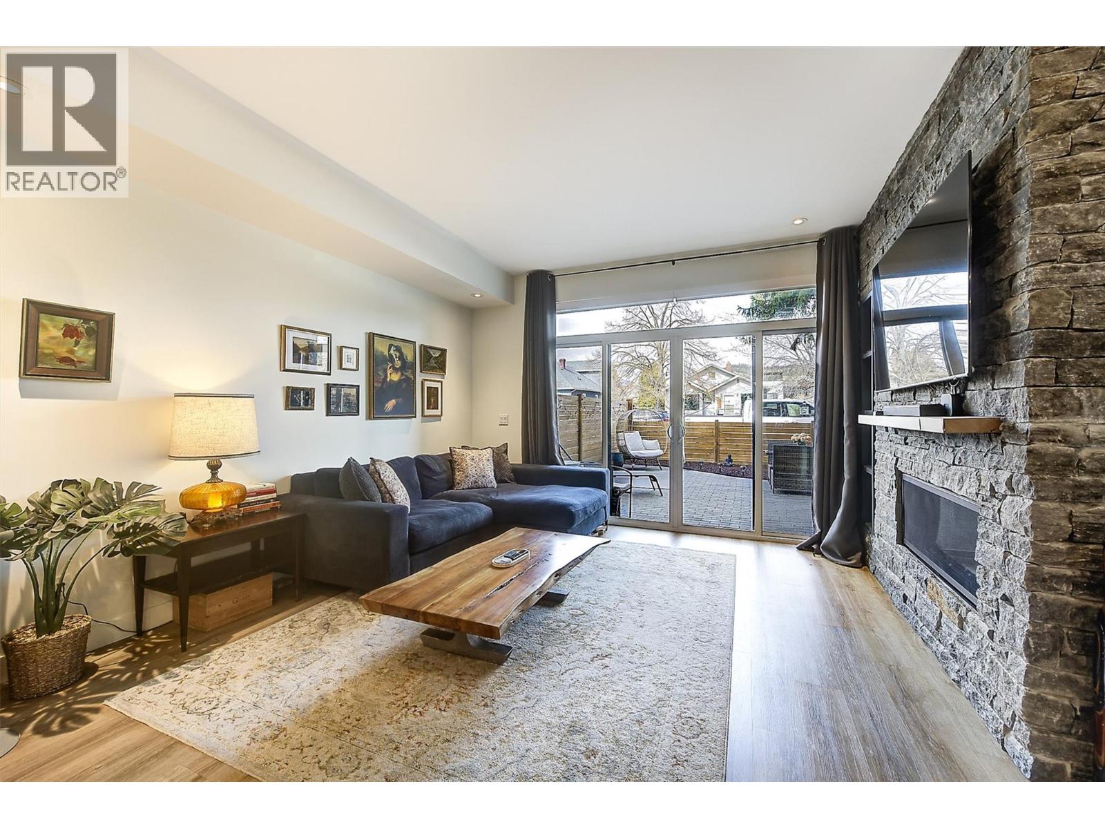 4 845 Lawson Avenue, Kelowna