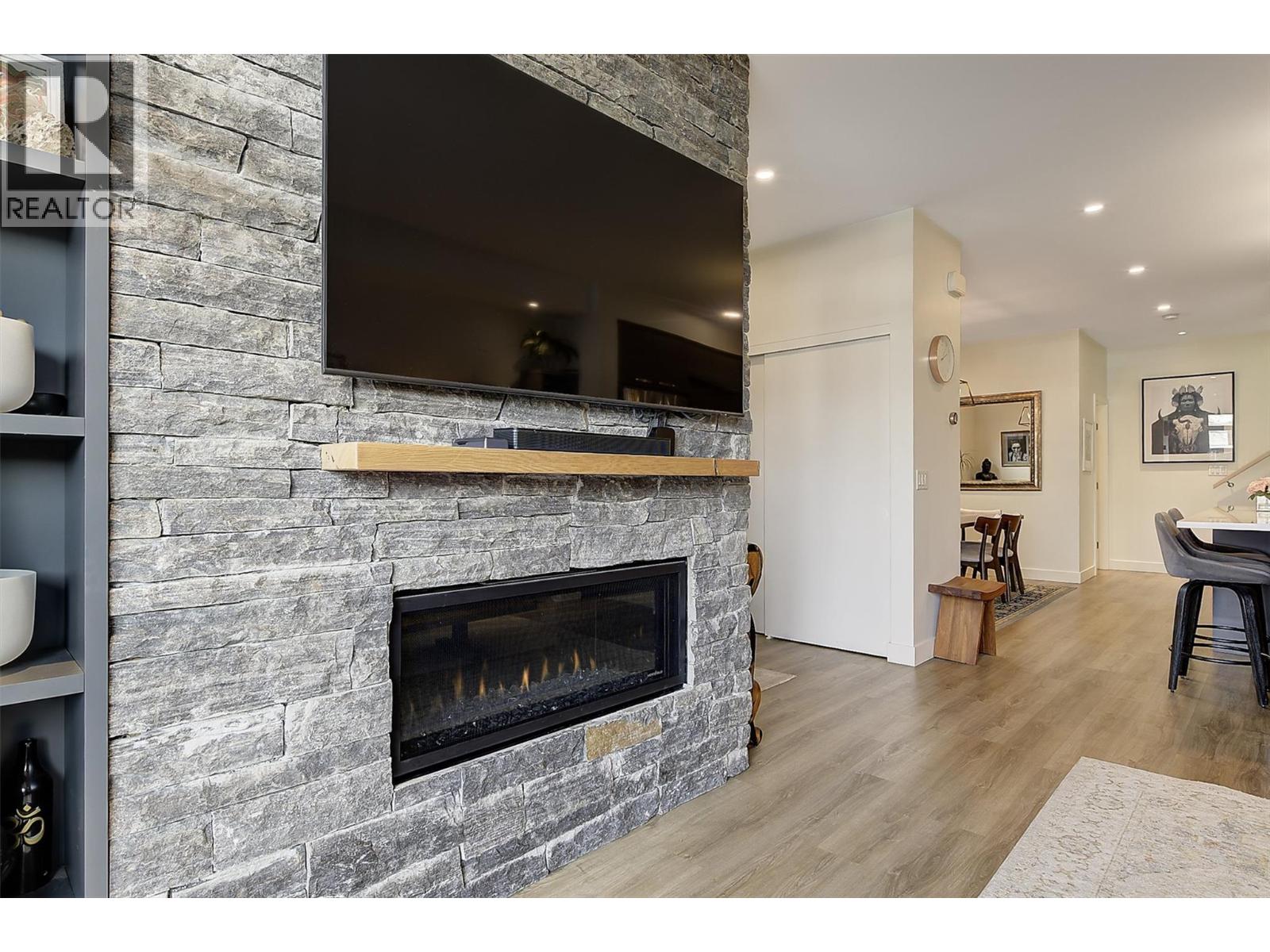 4 845 Lawson Avenue, Kelowna