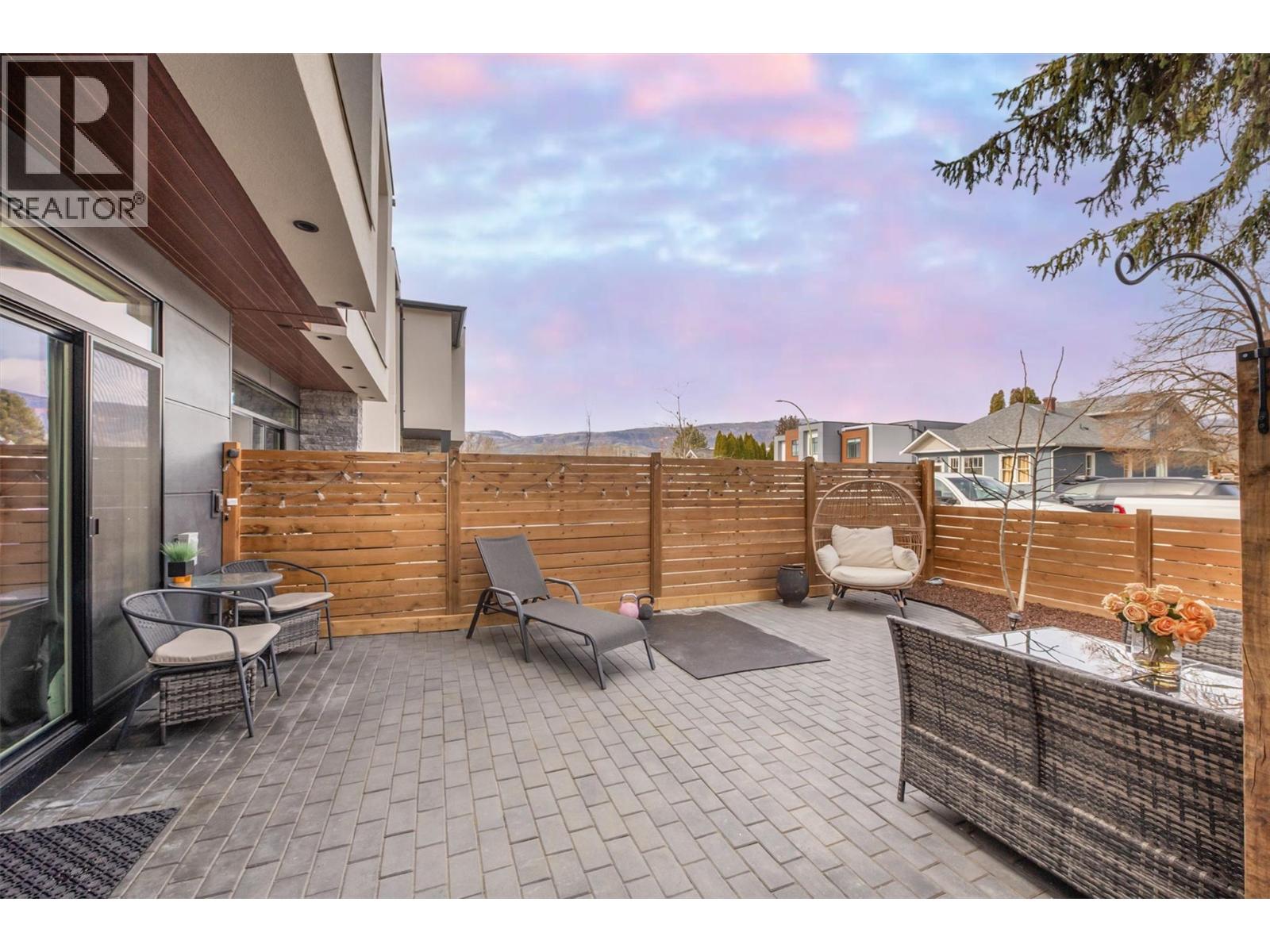 4 845 Lawson Avenue, Kelowna