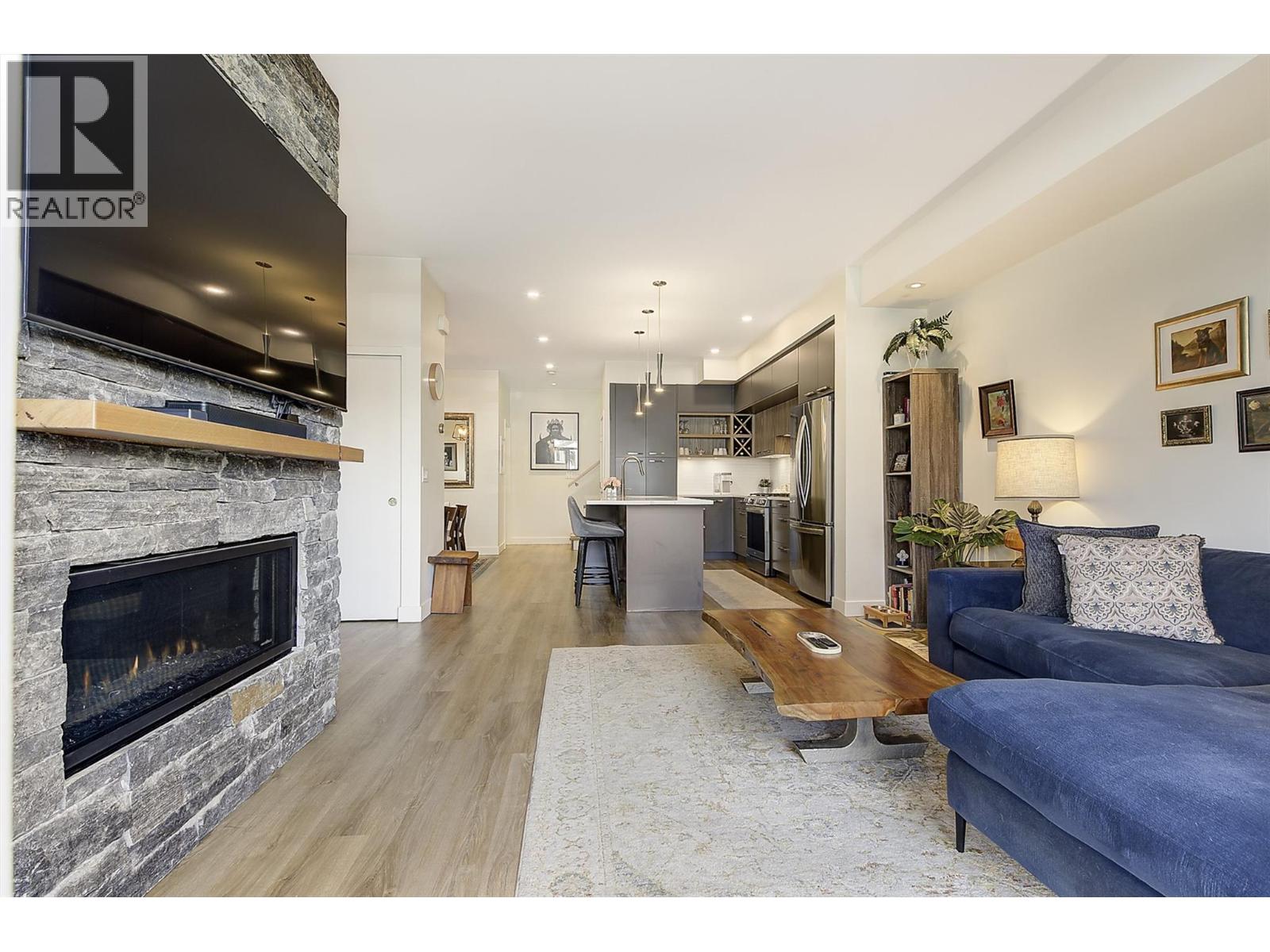 4 845 Lawson Avenue, Kelowna