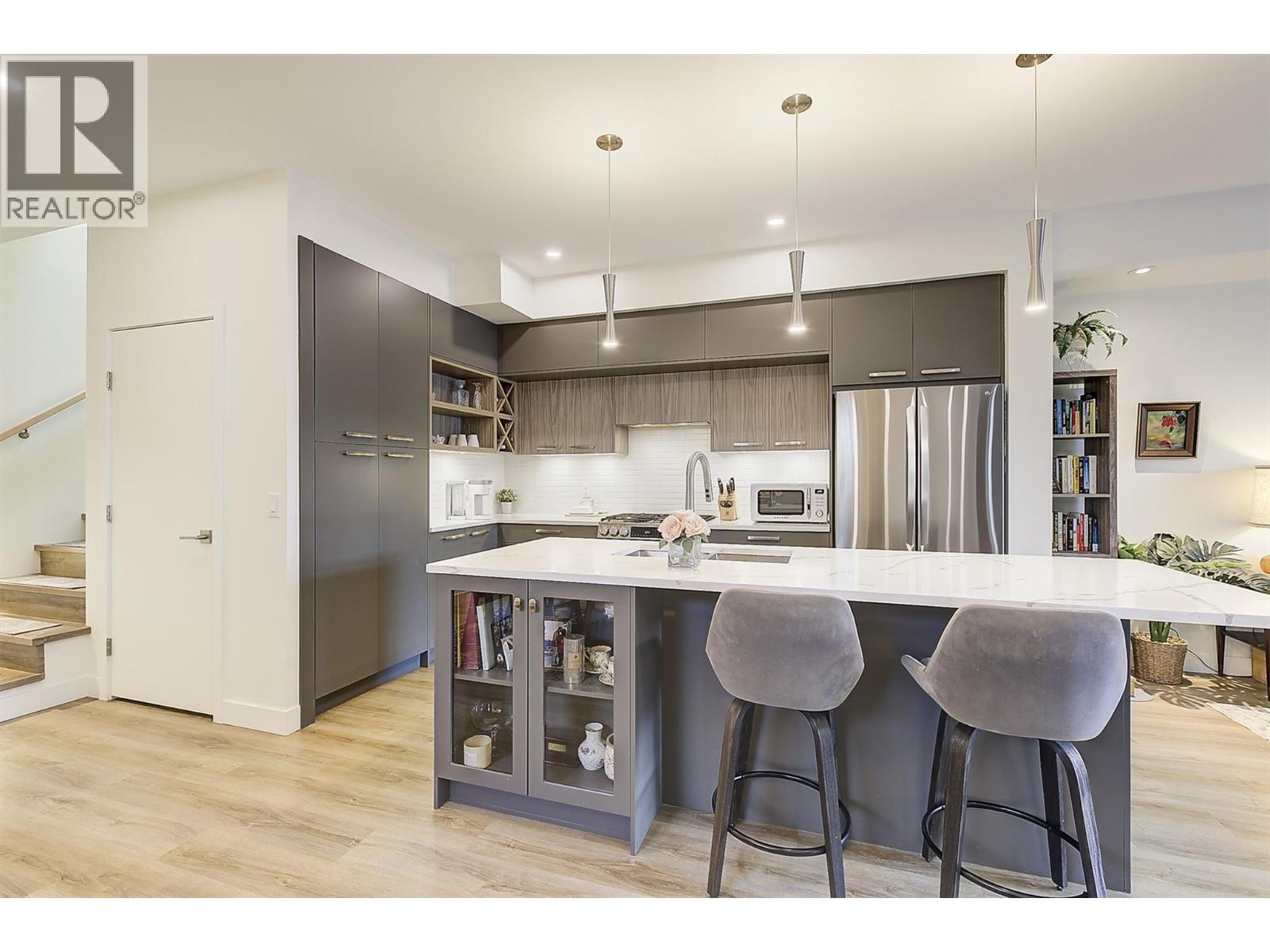 4 845 Lawson Avenue, Kelowna