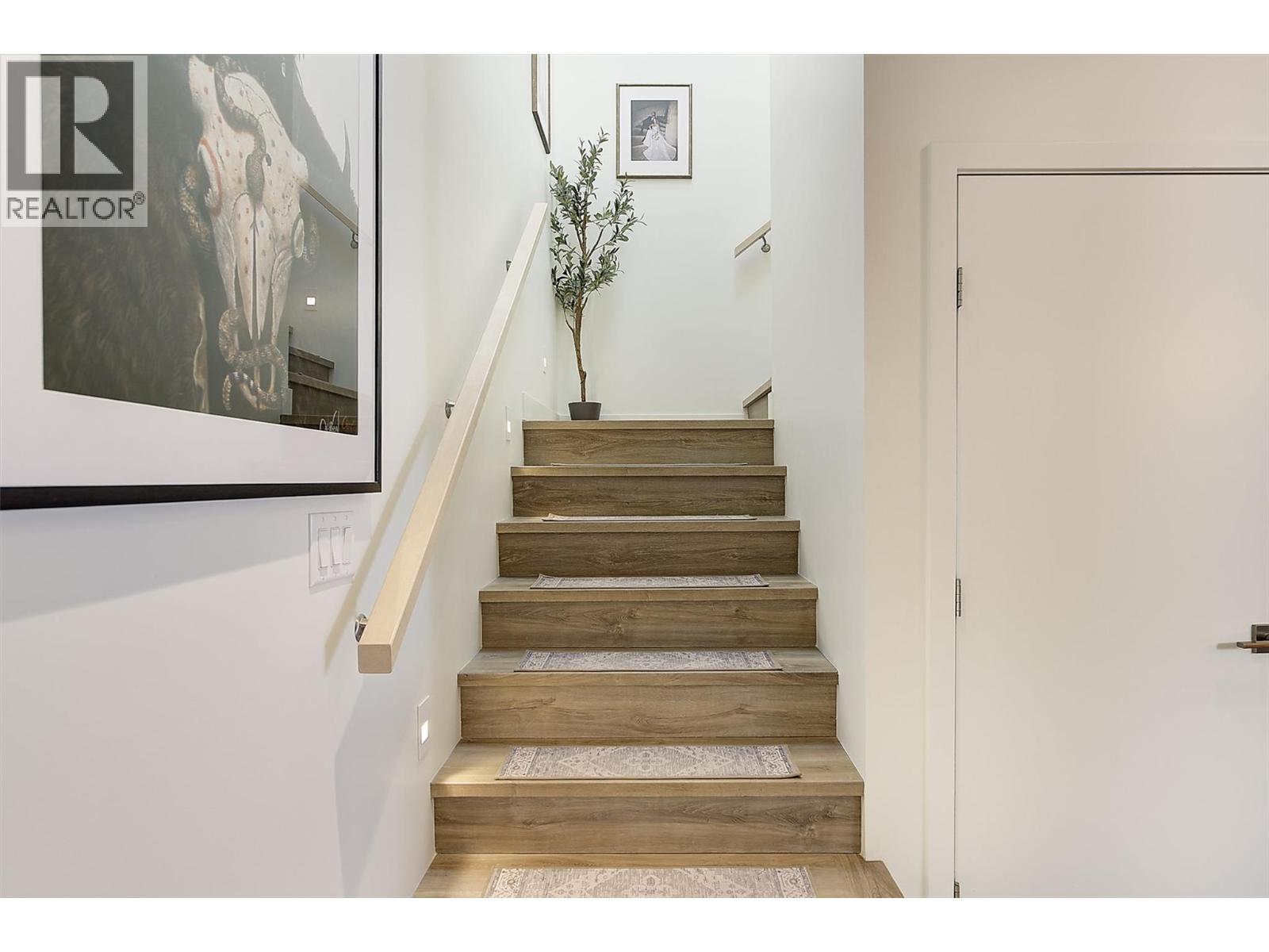 4 845 Lawson Avenue, Kelowna