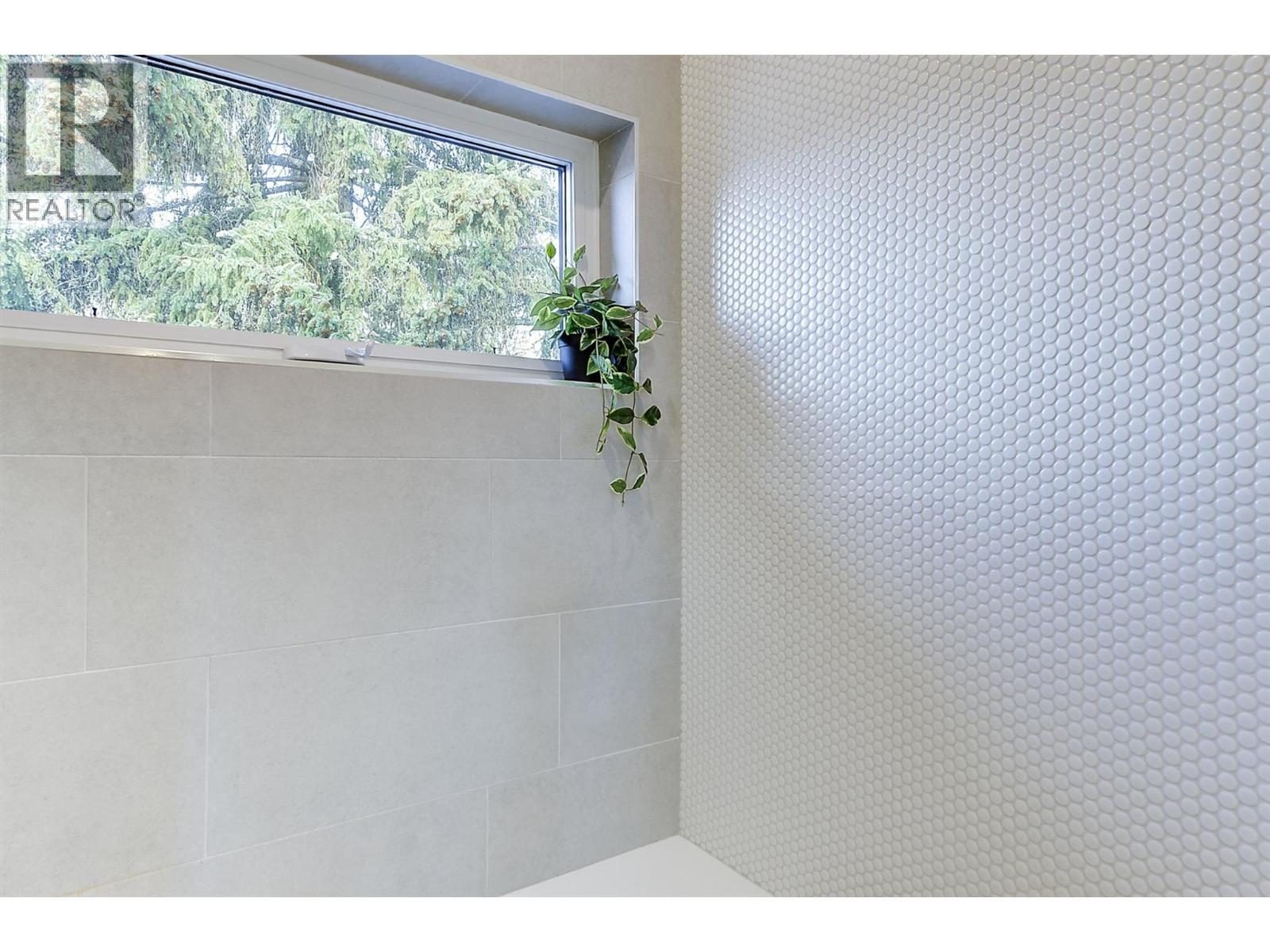 4 845 Lawson Avenue, Kelowna