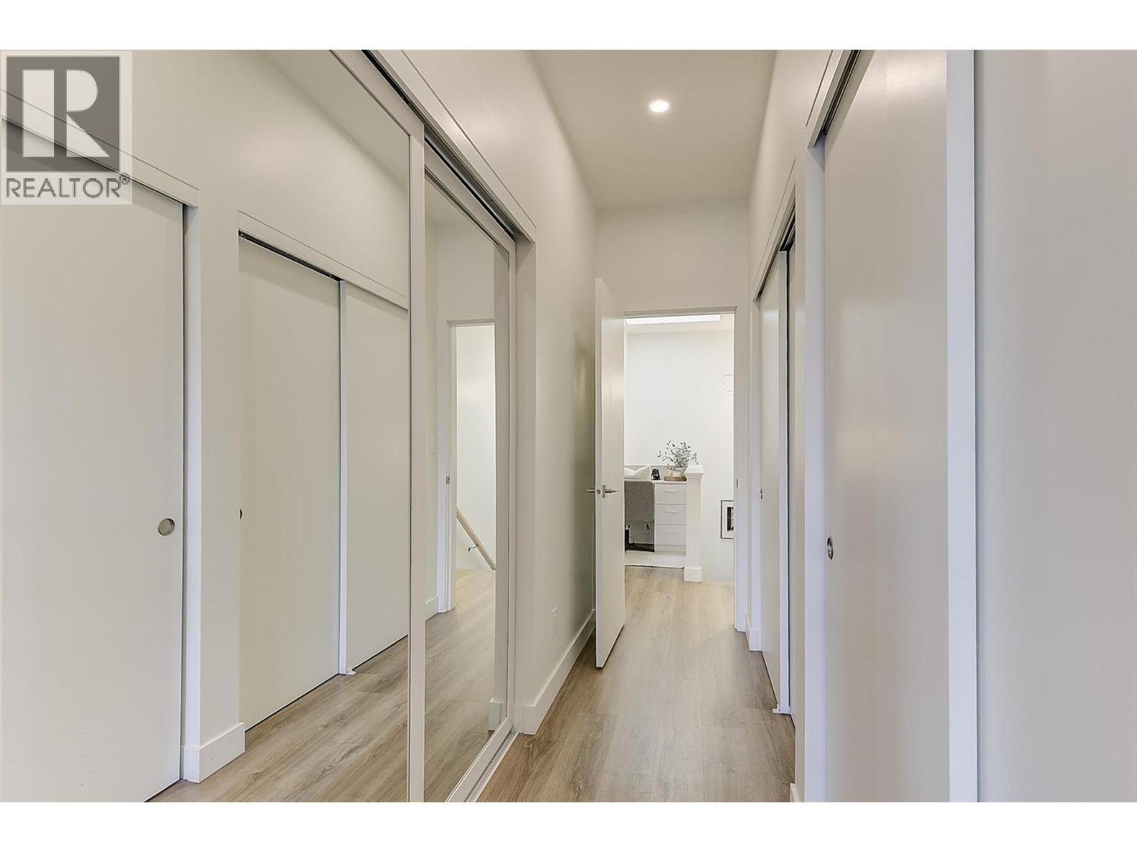 4 845 Lawson Avenue, Kelowna