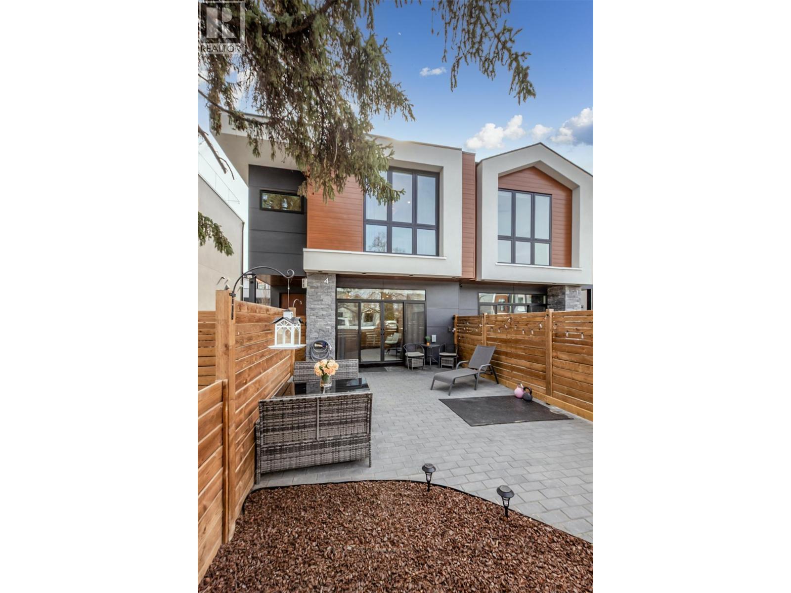 4 845 Lawson Avenue, Kelowna