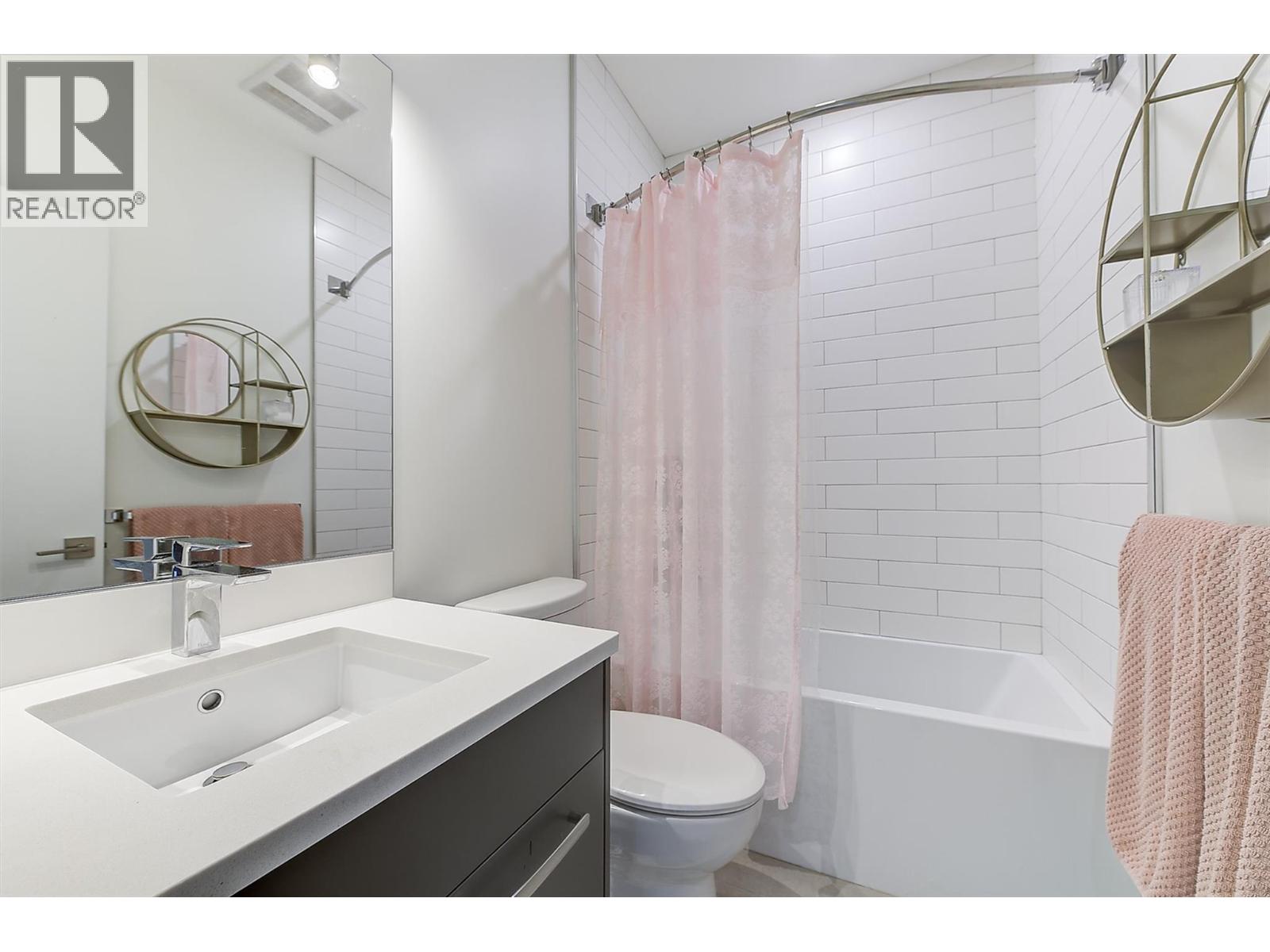 4 845 Lawson Avenue, Kelowna