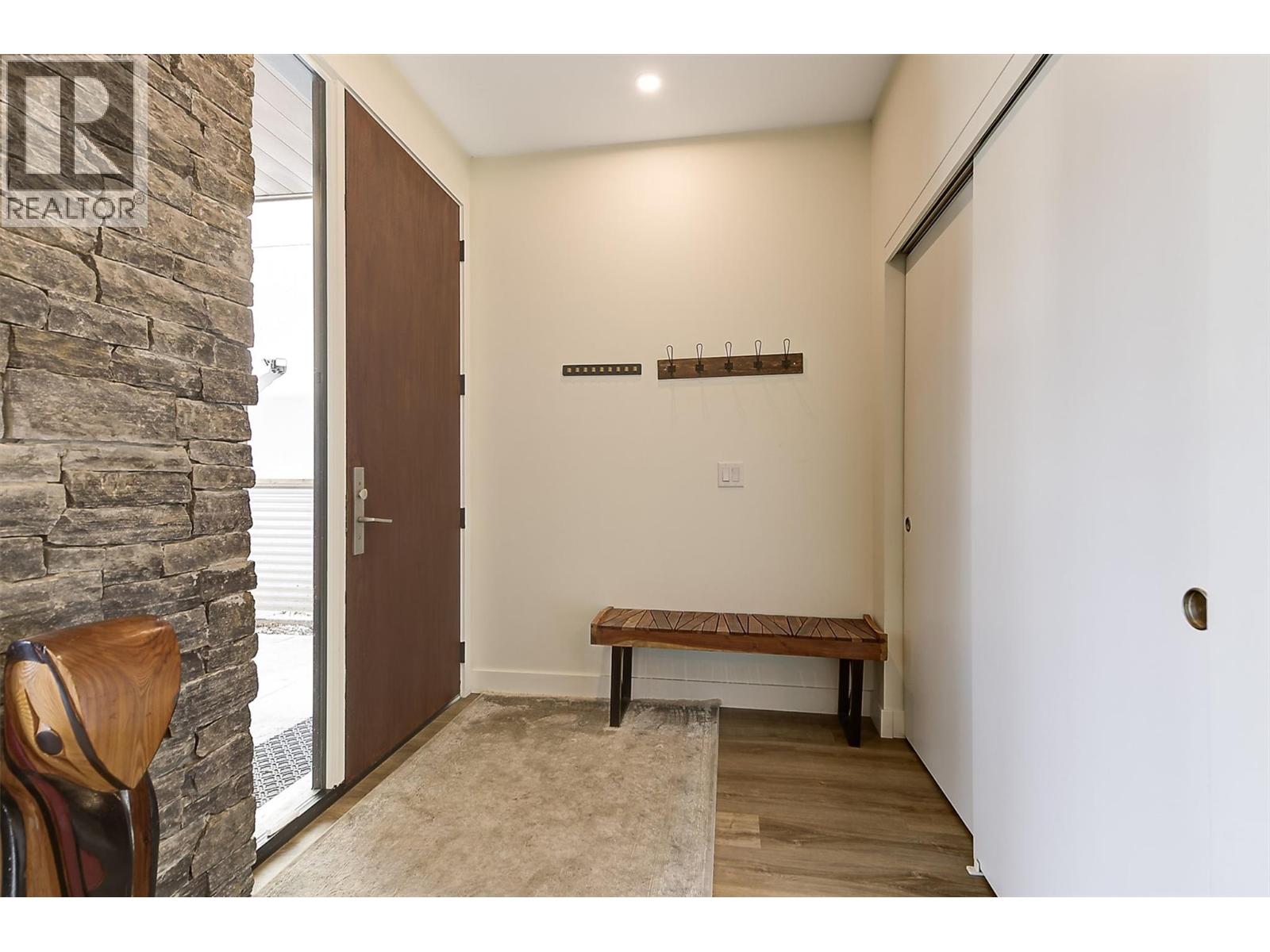 4 845 Lawson Avenue, Kelowna