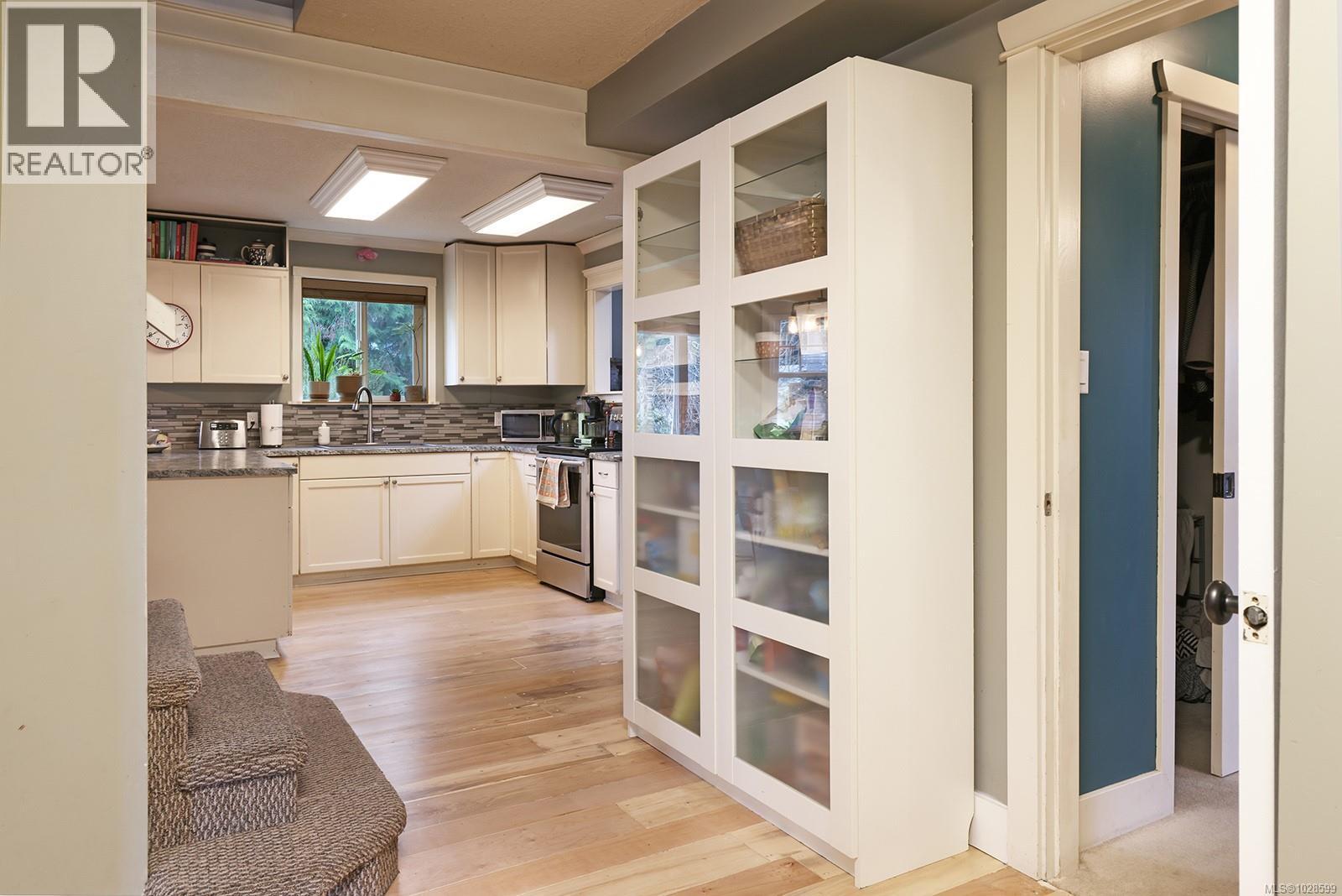 3775 ROY CREEK RD - 9