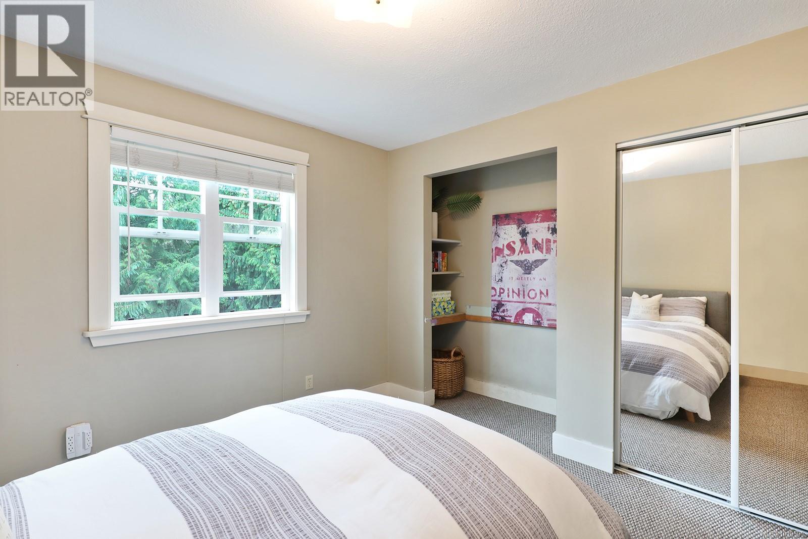 3775 ROY CREEK RD - 23