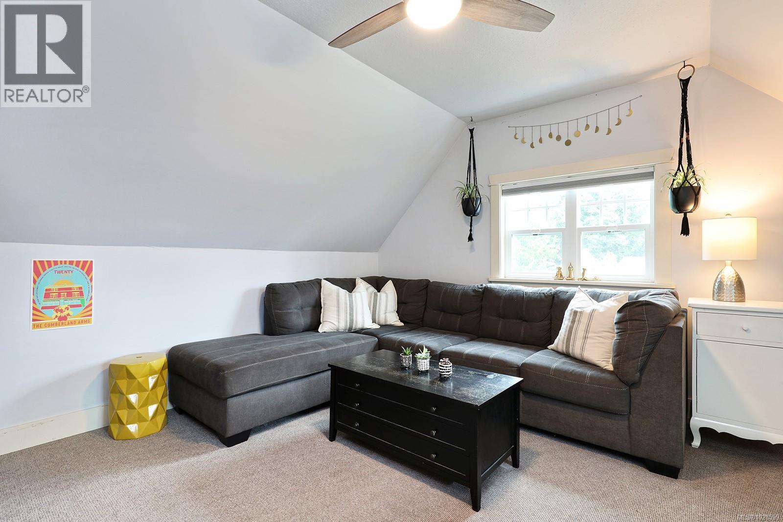 3775 ROY CREEK RD - 29