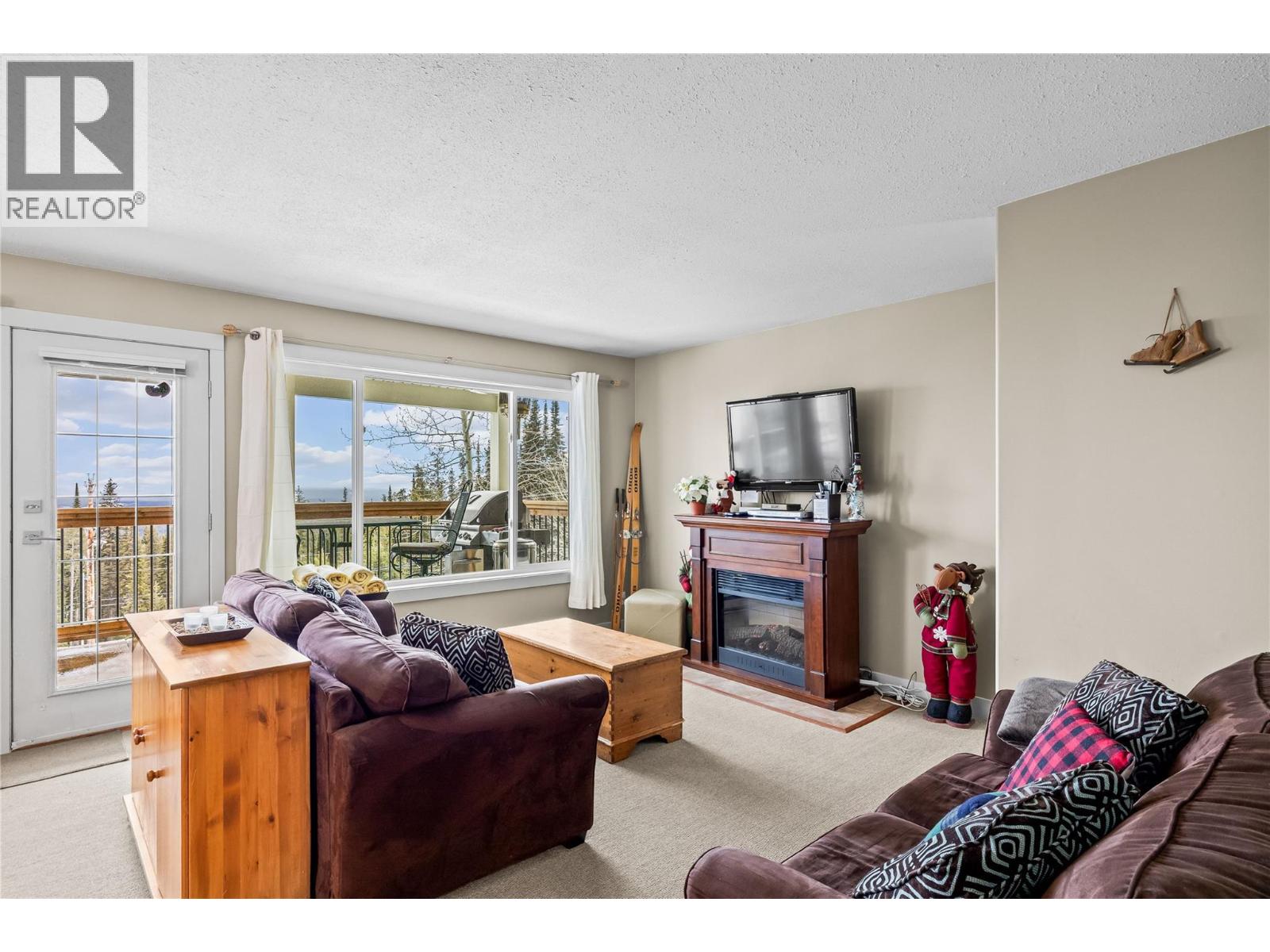 4857 Snow Pines Road, Big White