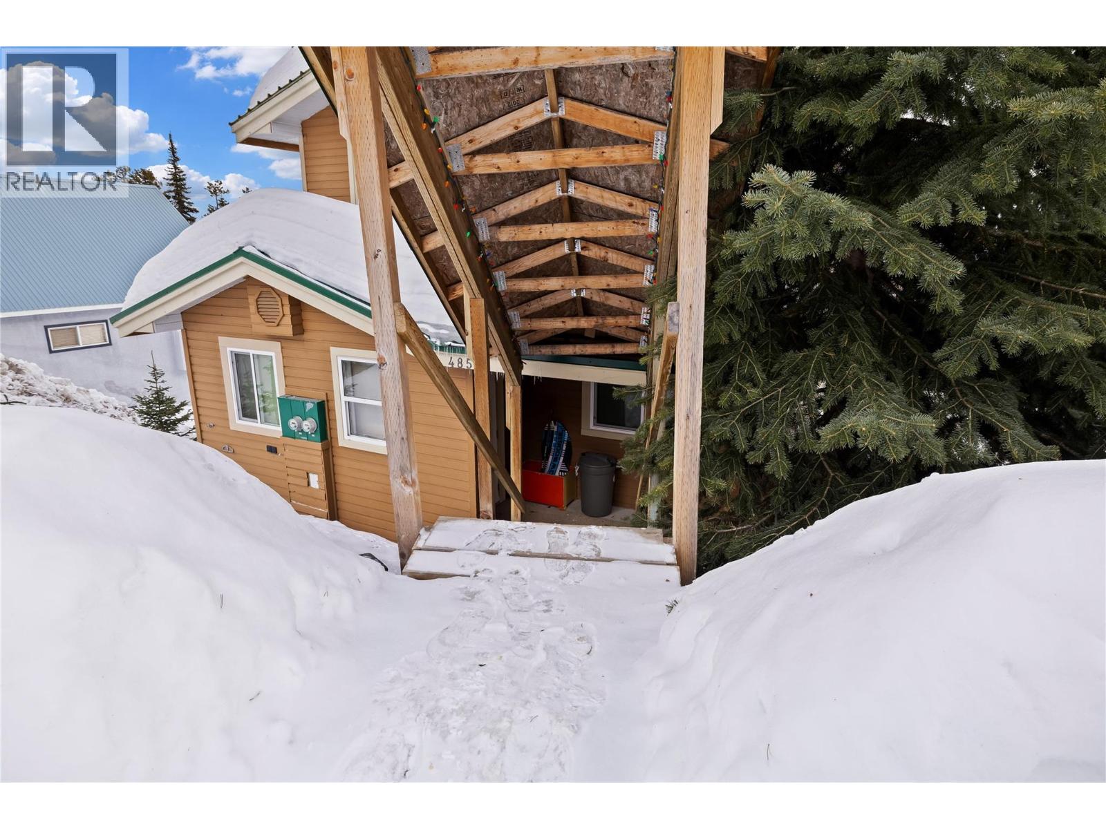 4857 Snow Pines Road, Big White