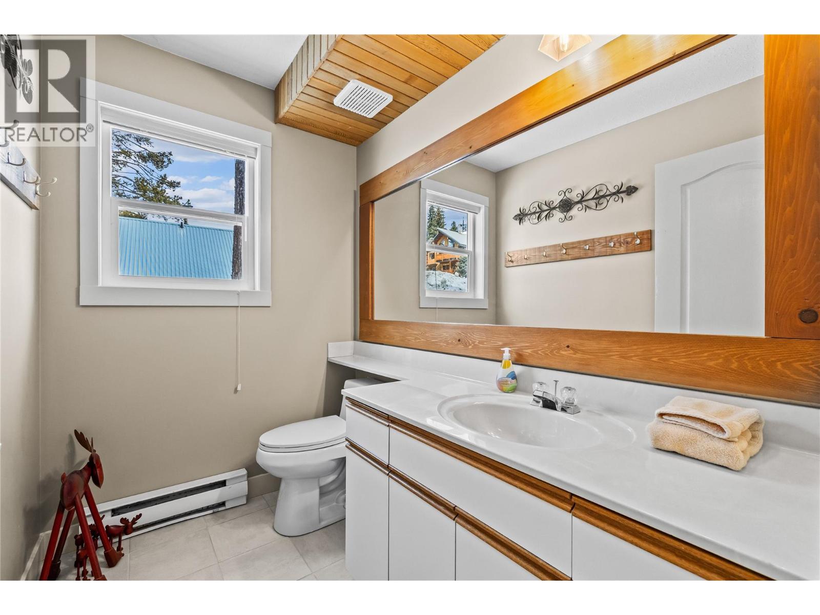 4857 Snow Pines Road, Big White