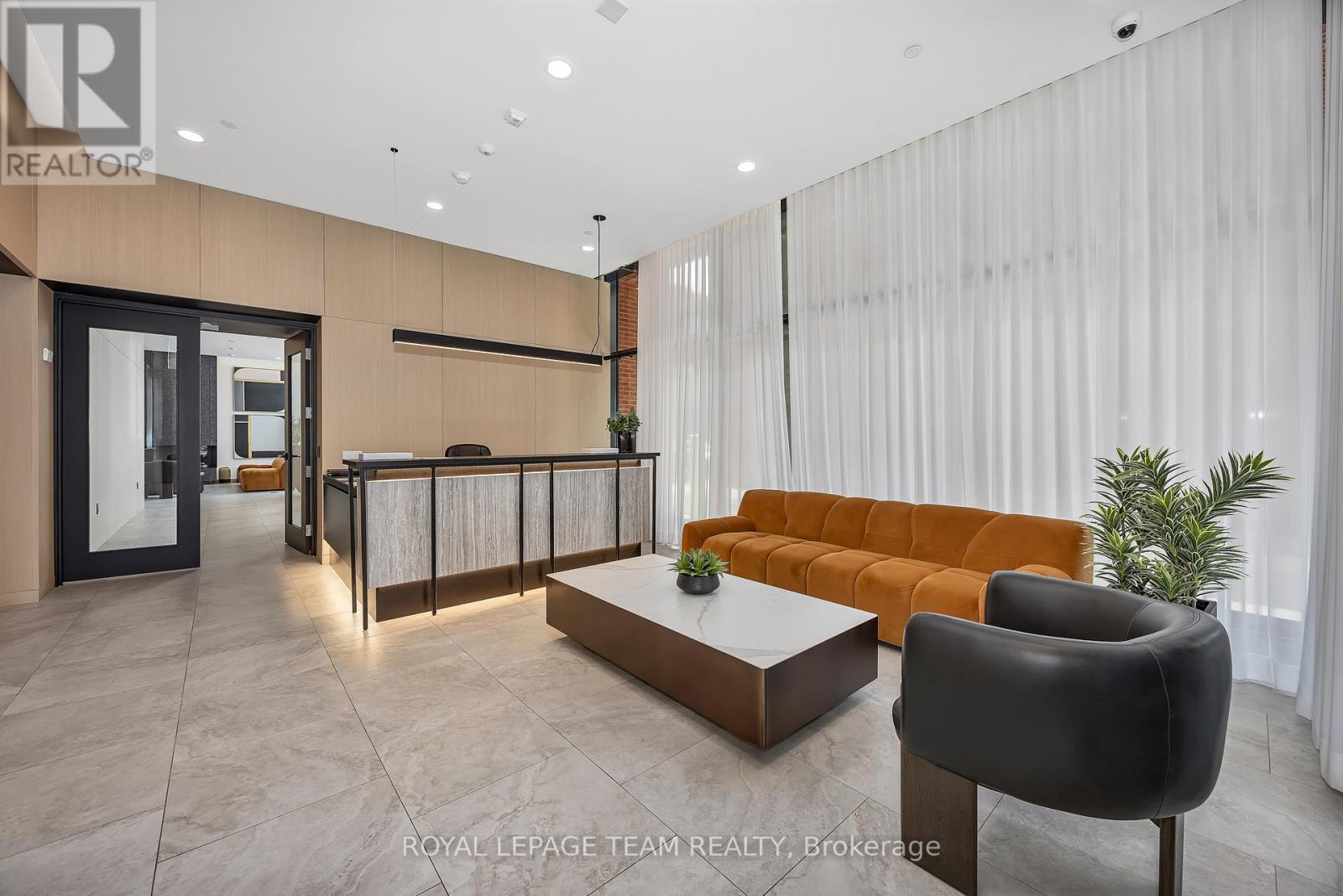 #210 10 JAMES STREET - 4