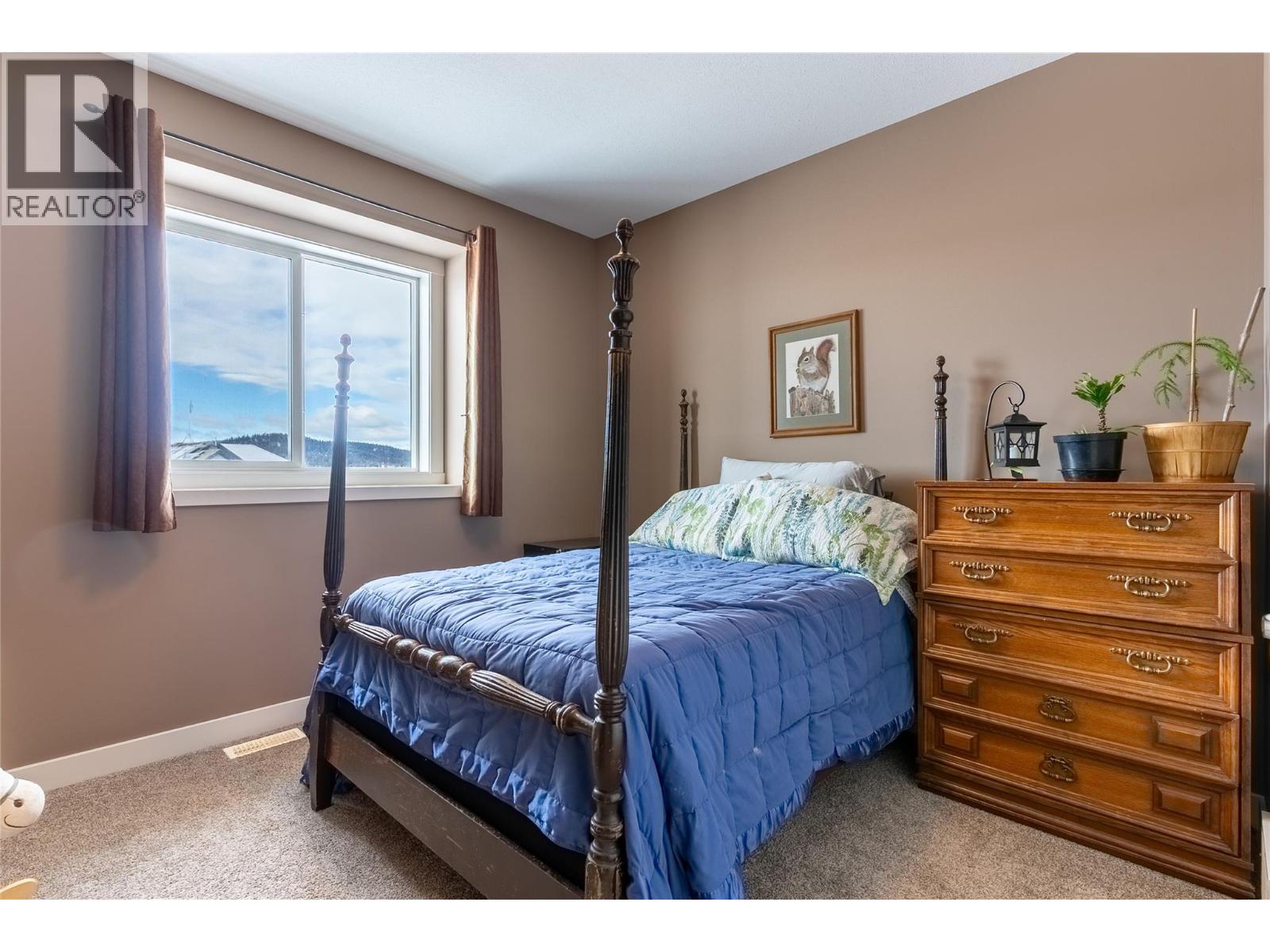 425 ARALIA Place, Logan Lake