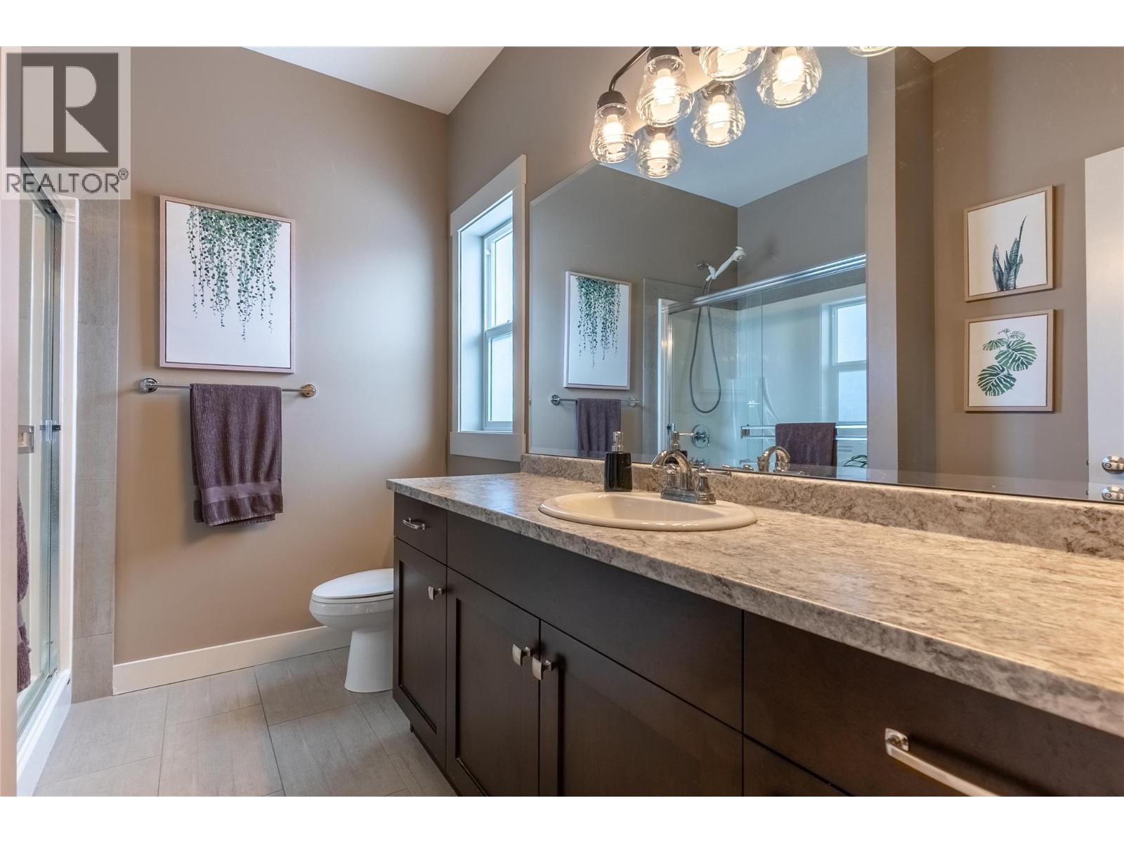 425 ARALIA Place, Logan Lake