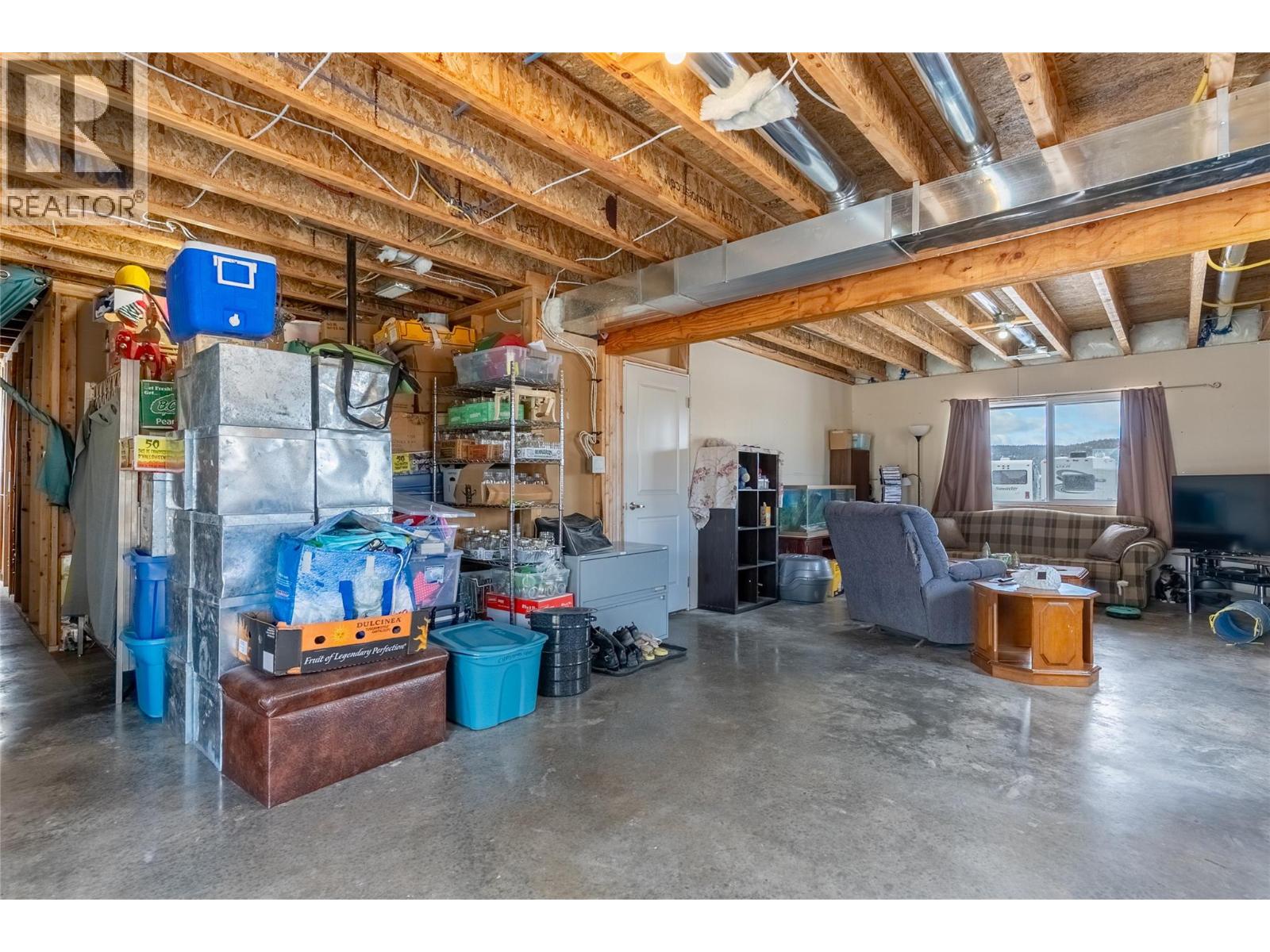 425 ARALIA Place, Logan Lake