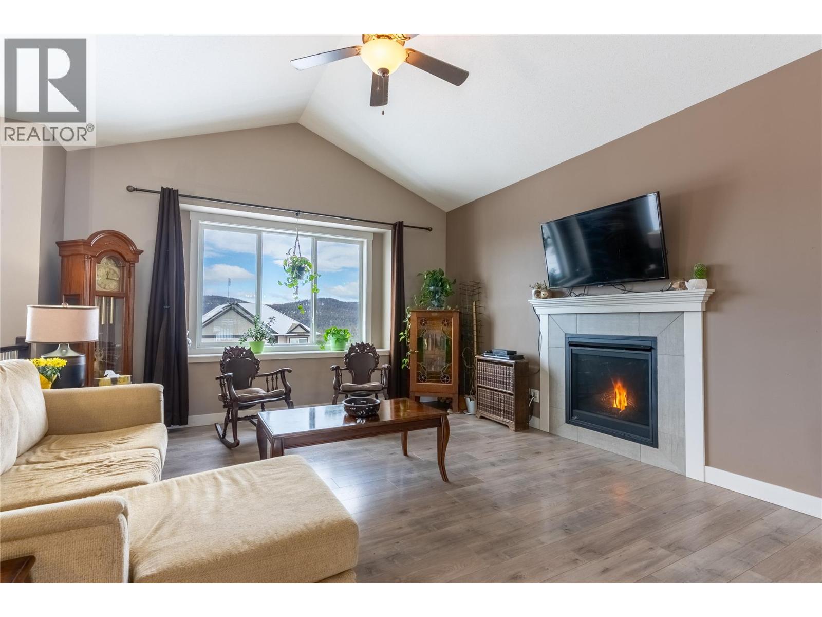 425 ARALIA Place, Logan Lake