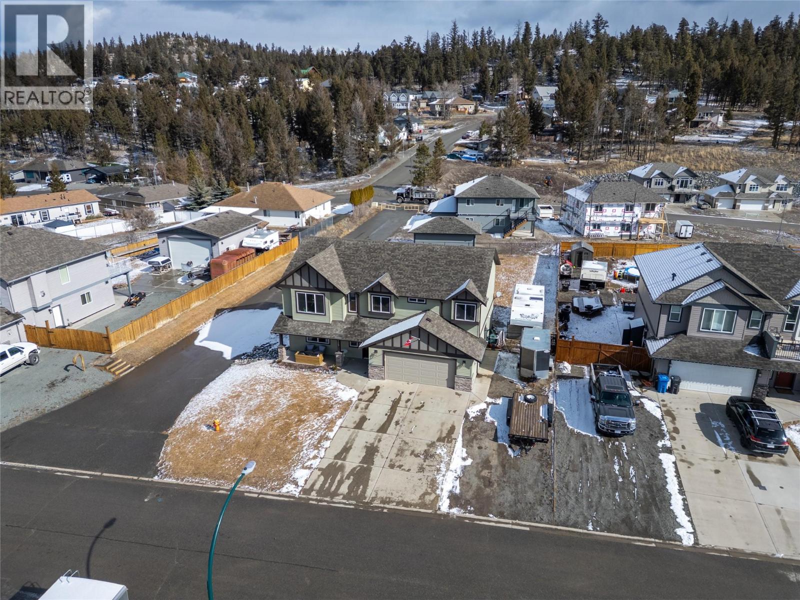 425 ARALIA Place, Logan Lake