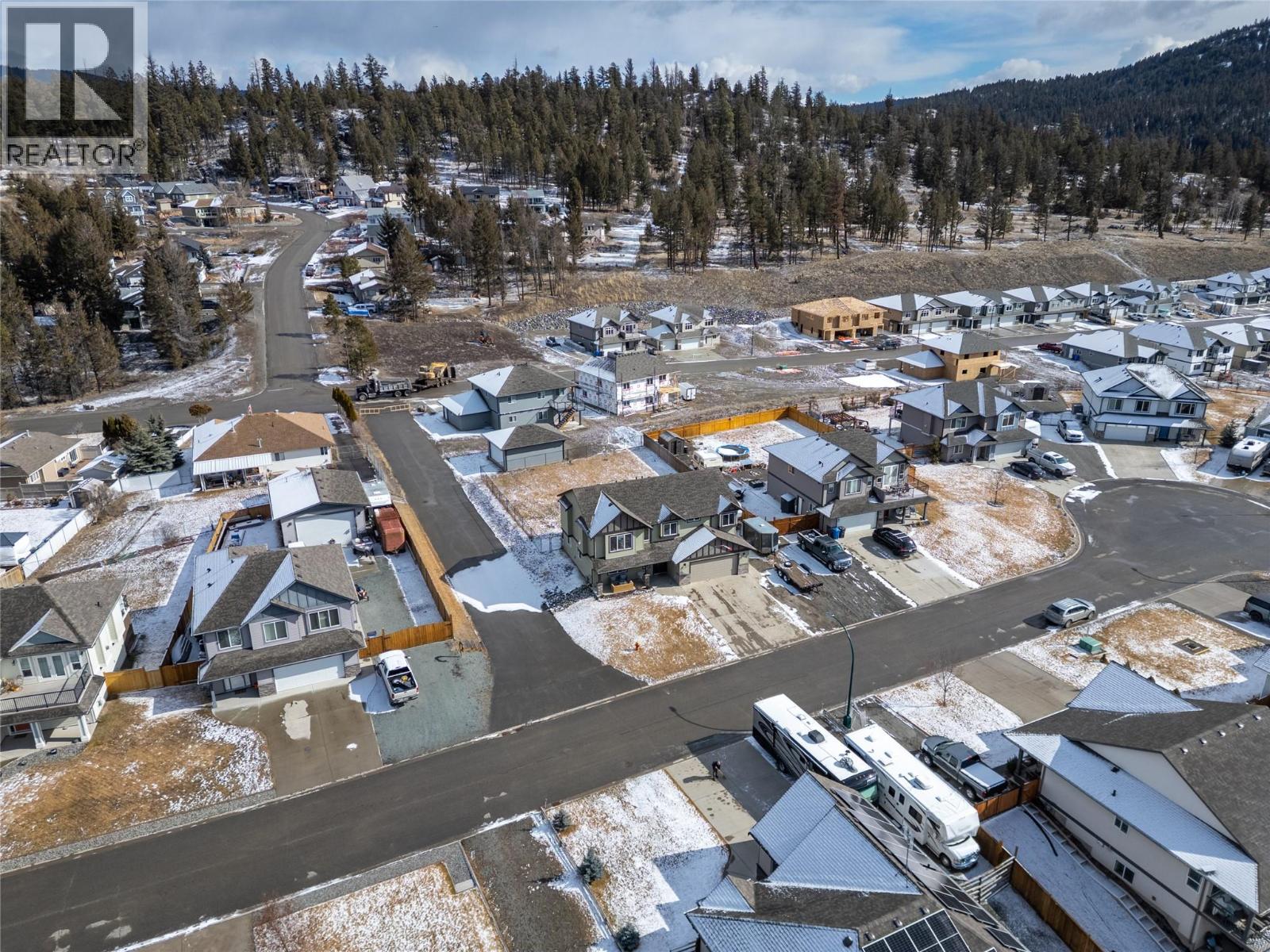 425 ARALIA Place, Logan Lake