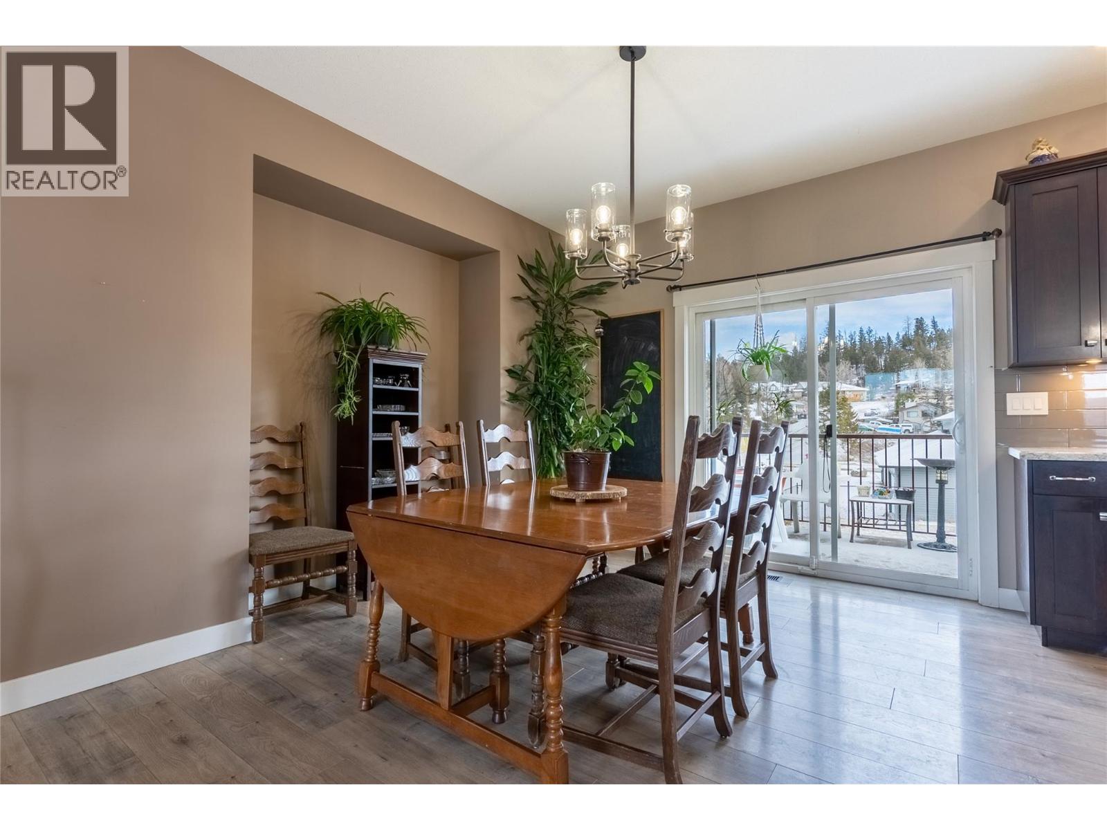 425 ARALIA Place, Logan Lake