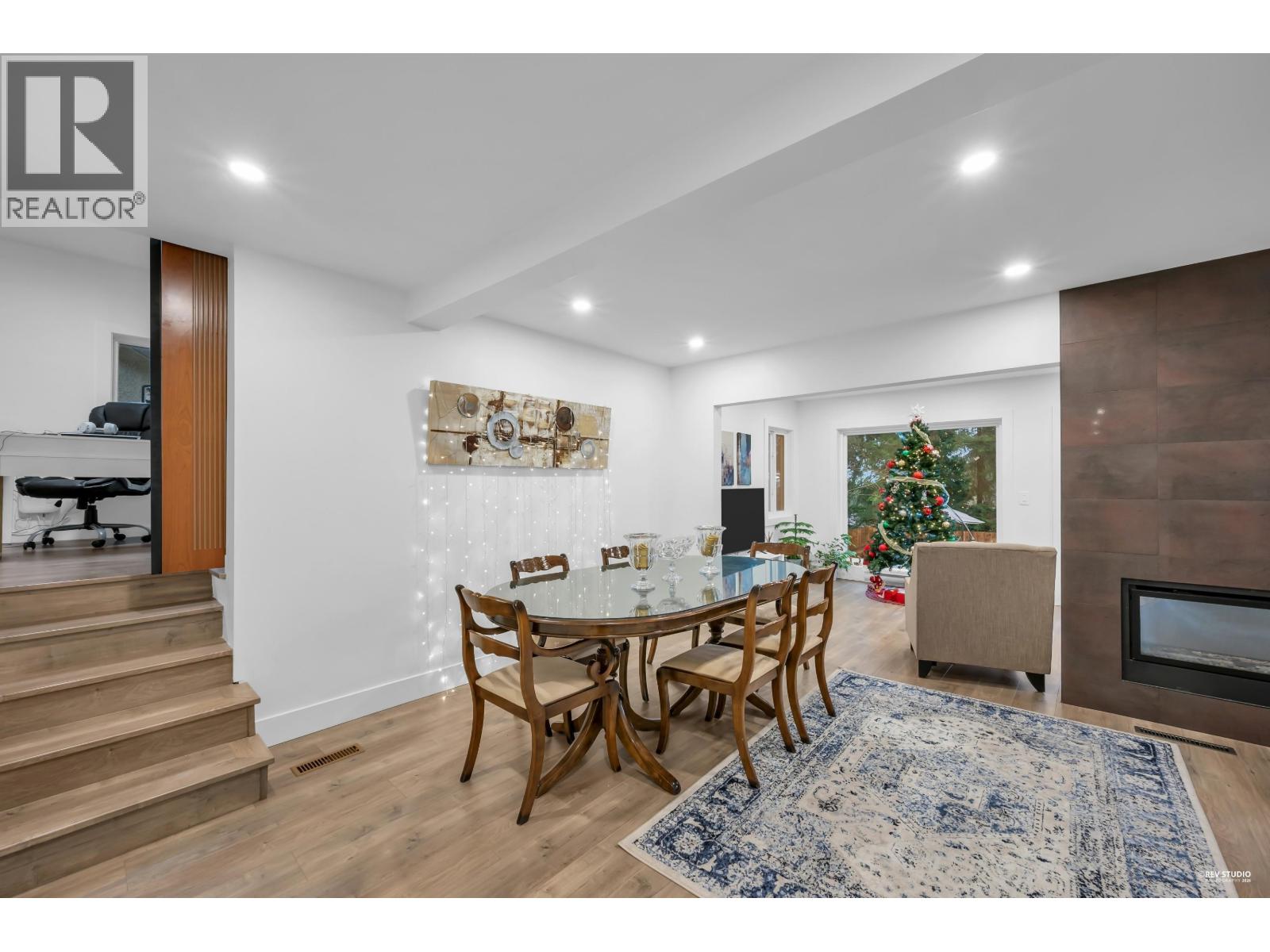 1249 DORAN ROAD, North Vancouver