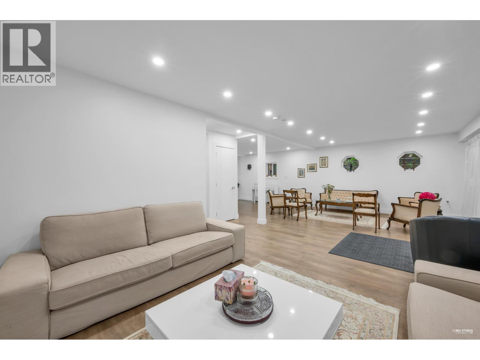 1249 DORAN ROAD, North Vancouver