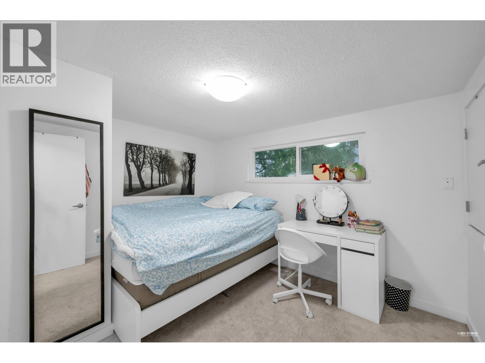 1249 DORAN ROAD, North Vancouver