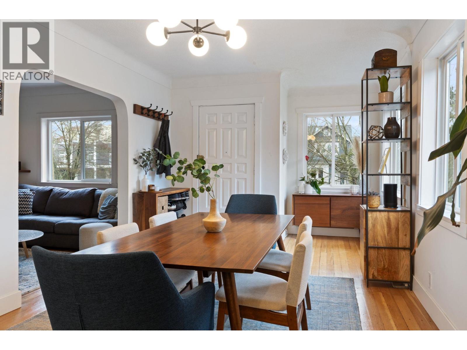 2156 E PENDER STREET, Vancouver