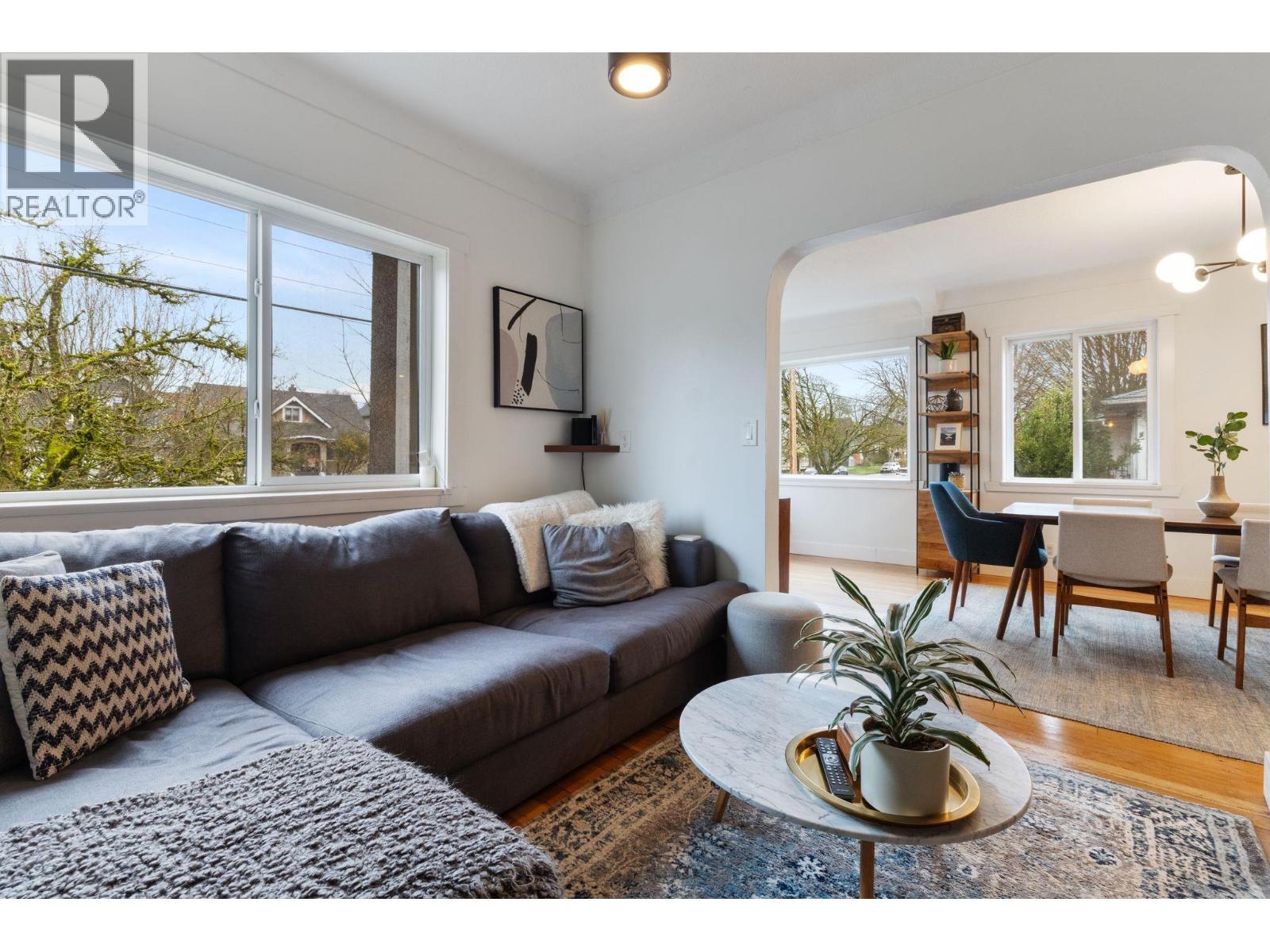 2156 E PENDER STREET, Vancouver