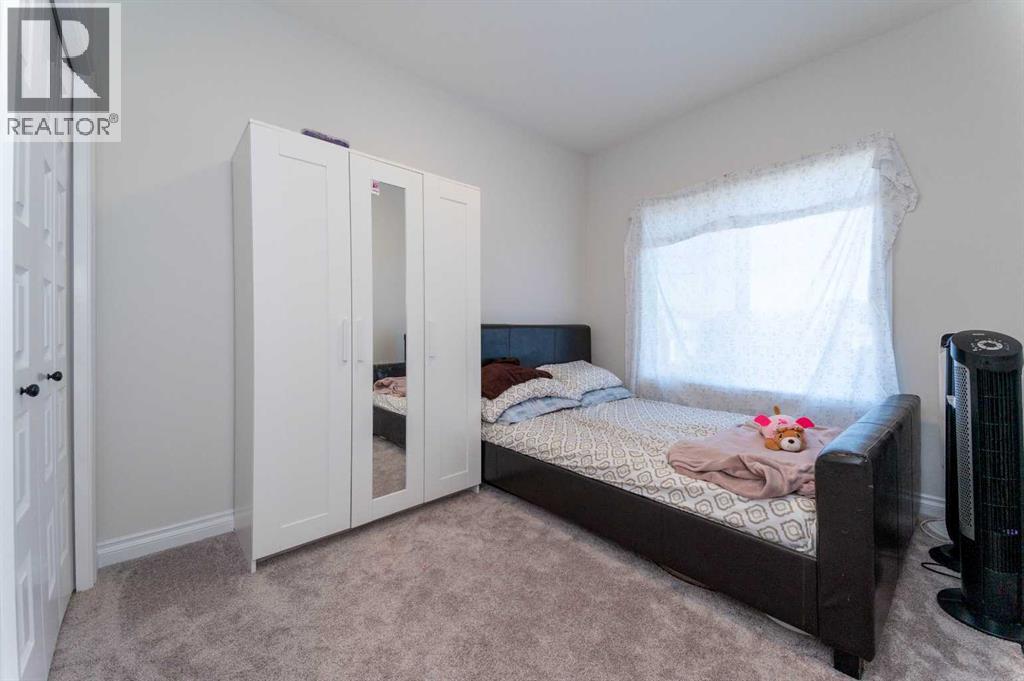 Single Family House 3 Level for Sale in  Homestead Circle NE Homestead Calgary 