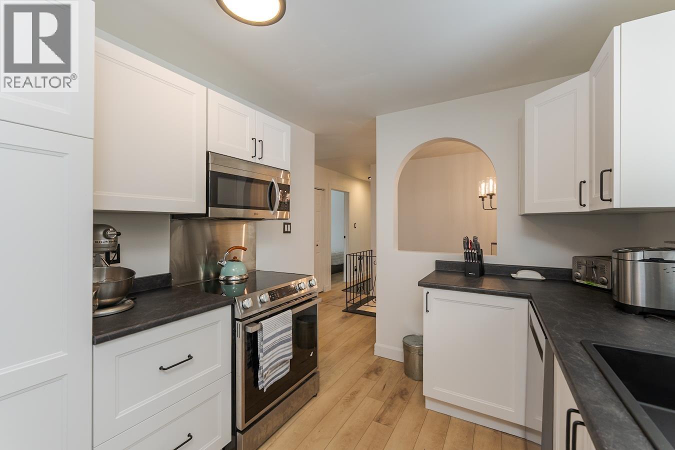 7759 OSGOODE DRIVE - 4