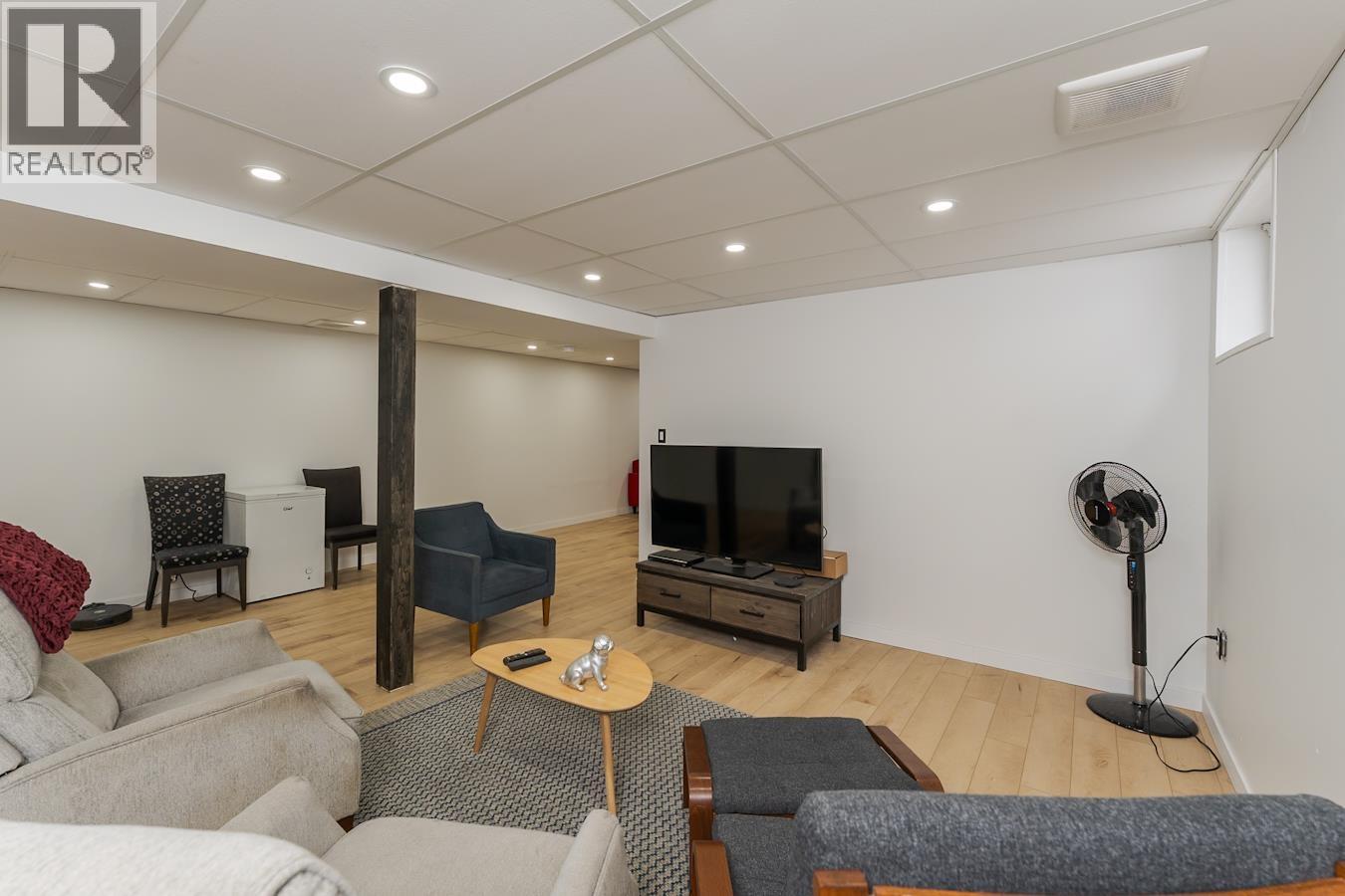 7759 OSGOODE DRIVE - 25