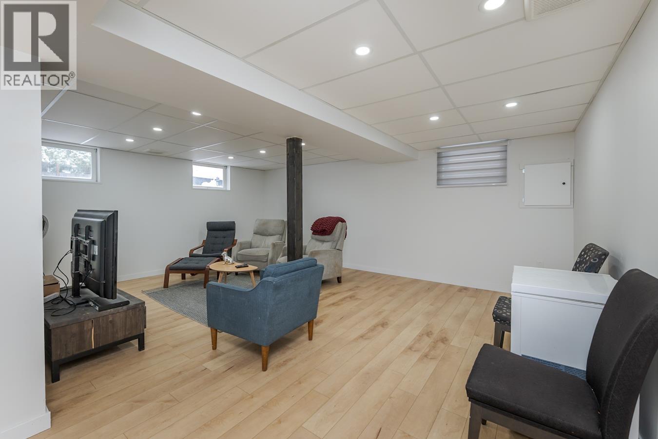 7759 OSGOODE DRIVE - 23