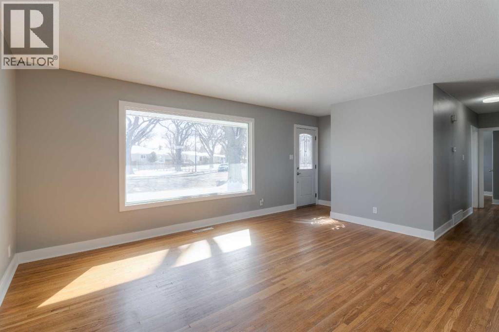 Single Family House Bungalow for Sale in   Street S Glendale Lethbridge 