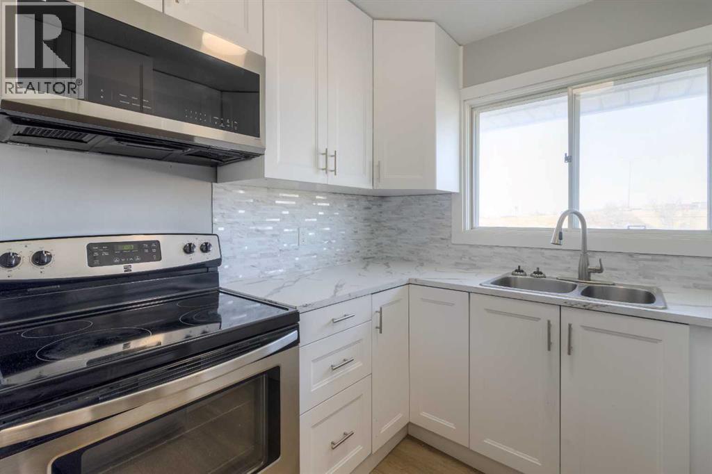 Single Family House Bungalow for Sale in   Street S Glendale Lethbridge 