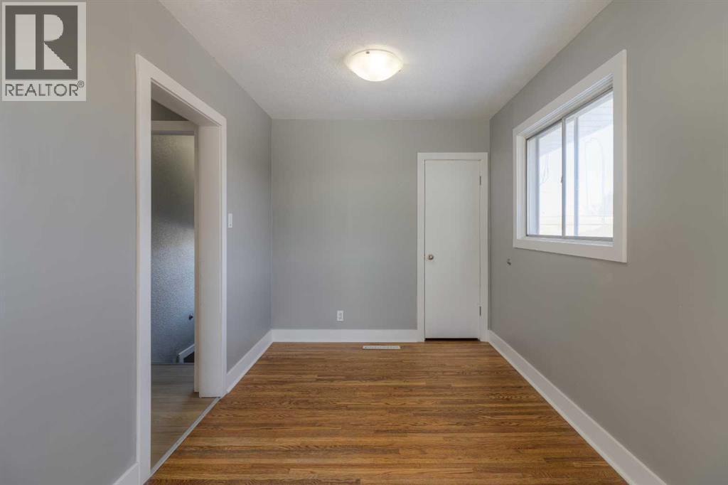 Single Family House Bungalow for Sale in   Street S Glendale Lethbridge 