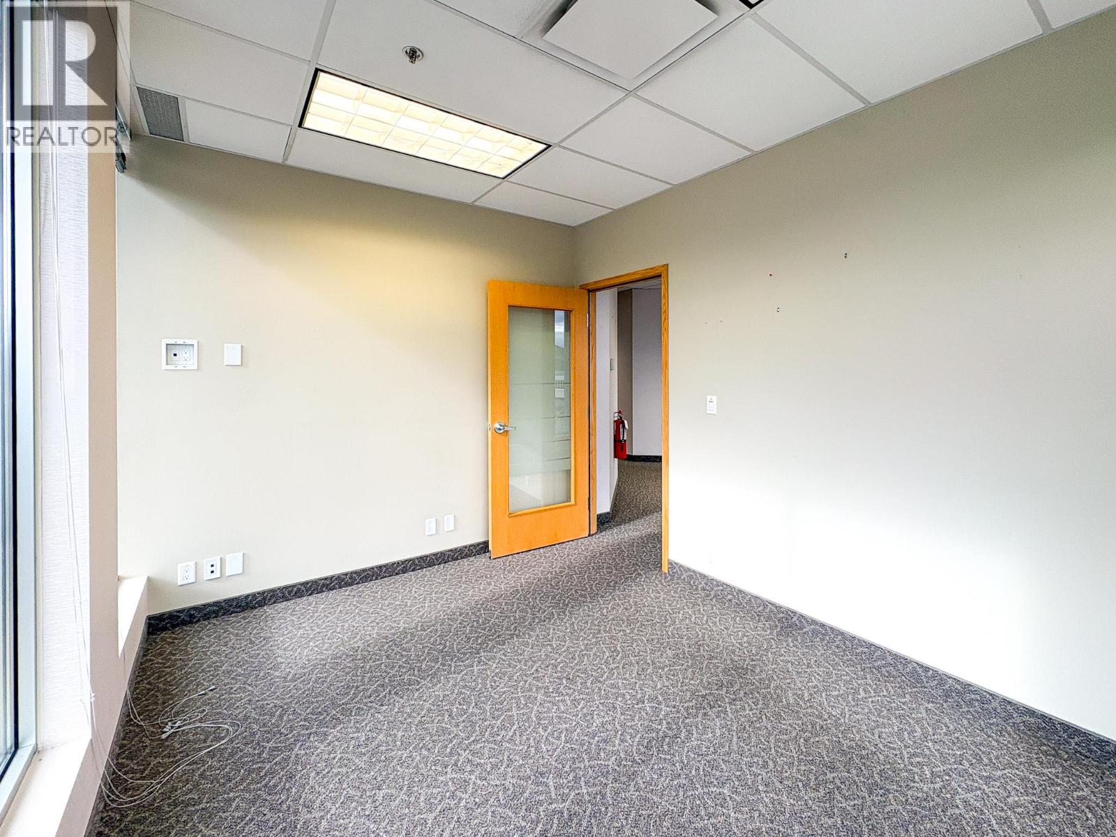 300 1674 Bertram Street, Kelowna