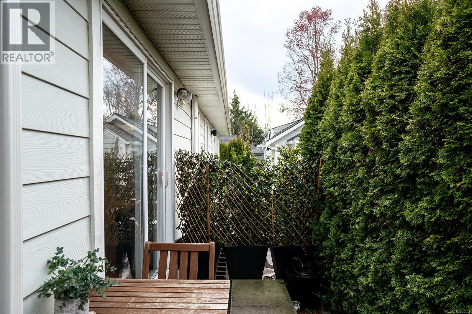  2508 Shakespeare Street, Victoria