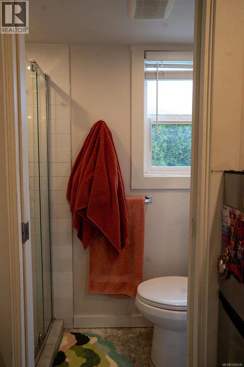  2508 Shakespeare Street, Victoria