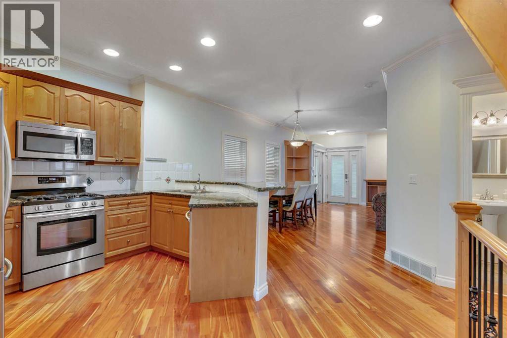 Single Family House for Sale in  Parkdale Boulevard NW West Hillhurst Calgary 