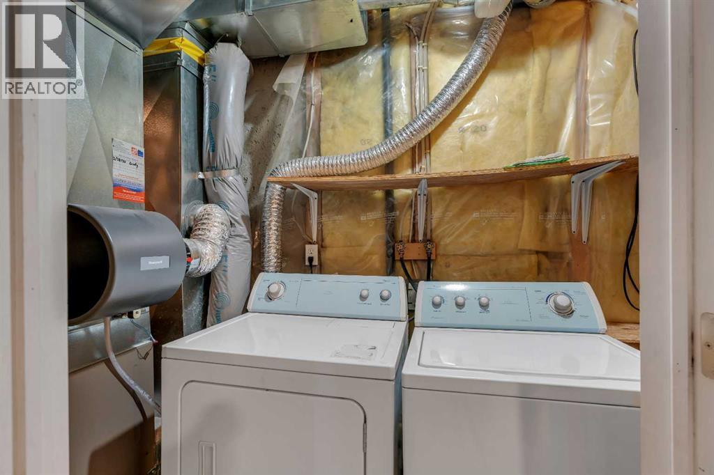 Single Family House for Sale in  Parkdale Boulevard NW West Hillhurst Calgary 