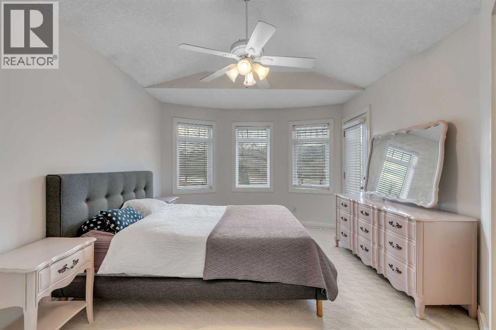 Single Family House for Sale in  Parkdale Boulevard NW West Hillhurst Calgary 