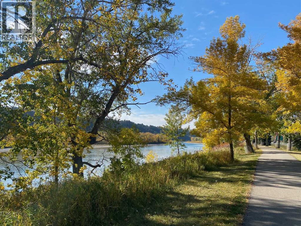 Single Family House for Sale in  Parkdale Boulevard NW West Hillhurst Calgary 