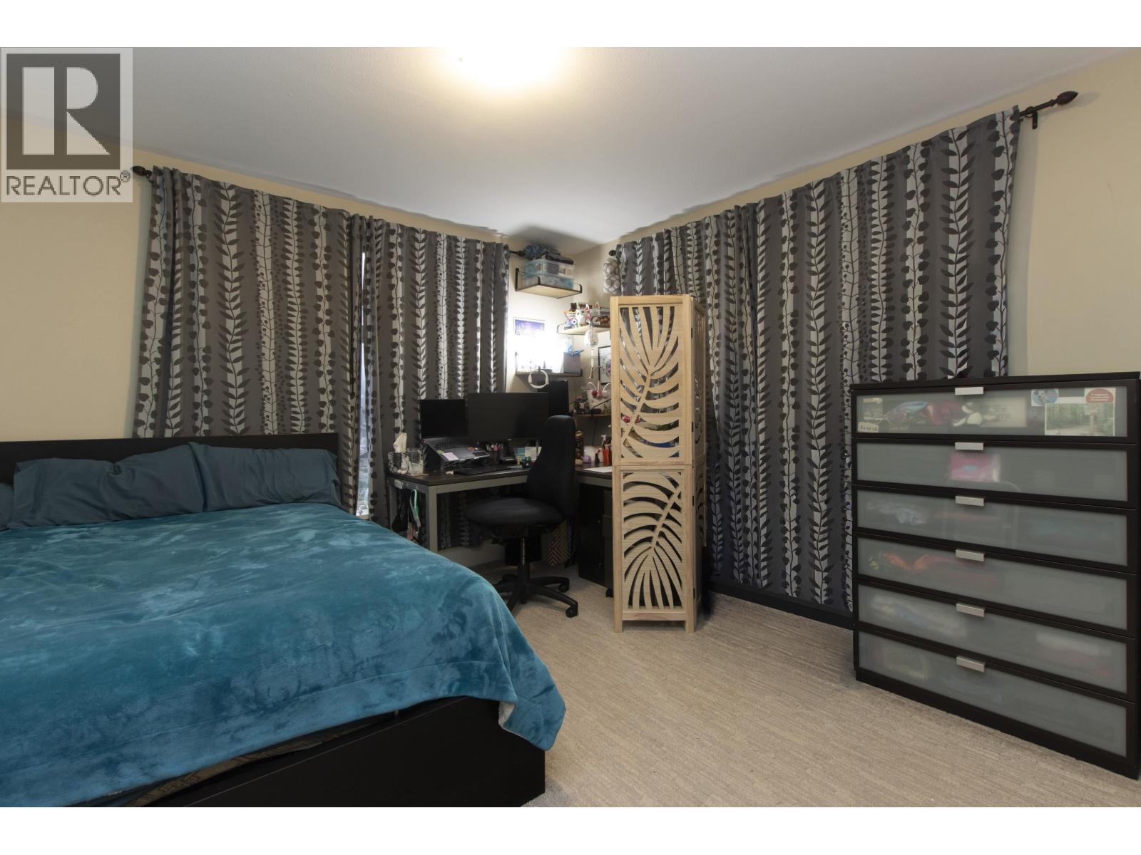 402 1211 VILLAGE GREEN WAY, Squamish