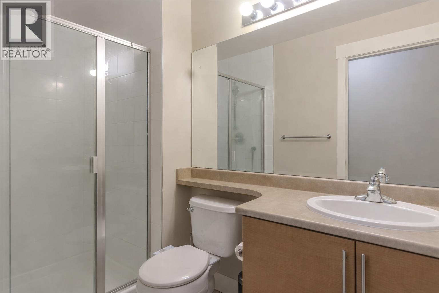 402 1211 VILLAGE GREEN WAY, Squamish