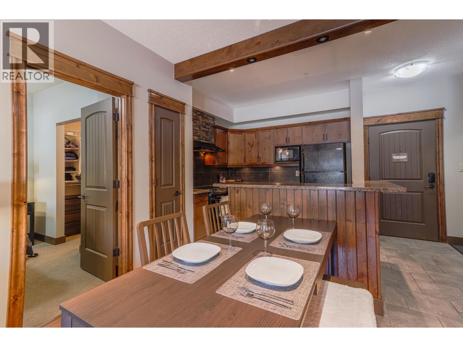 7495 COLUMBIA Avenue Unit# 2112, Radium Hot Springs