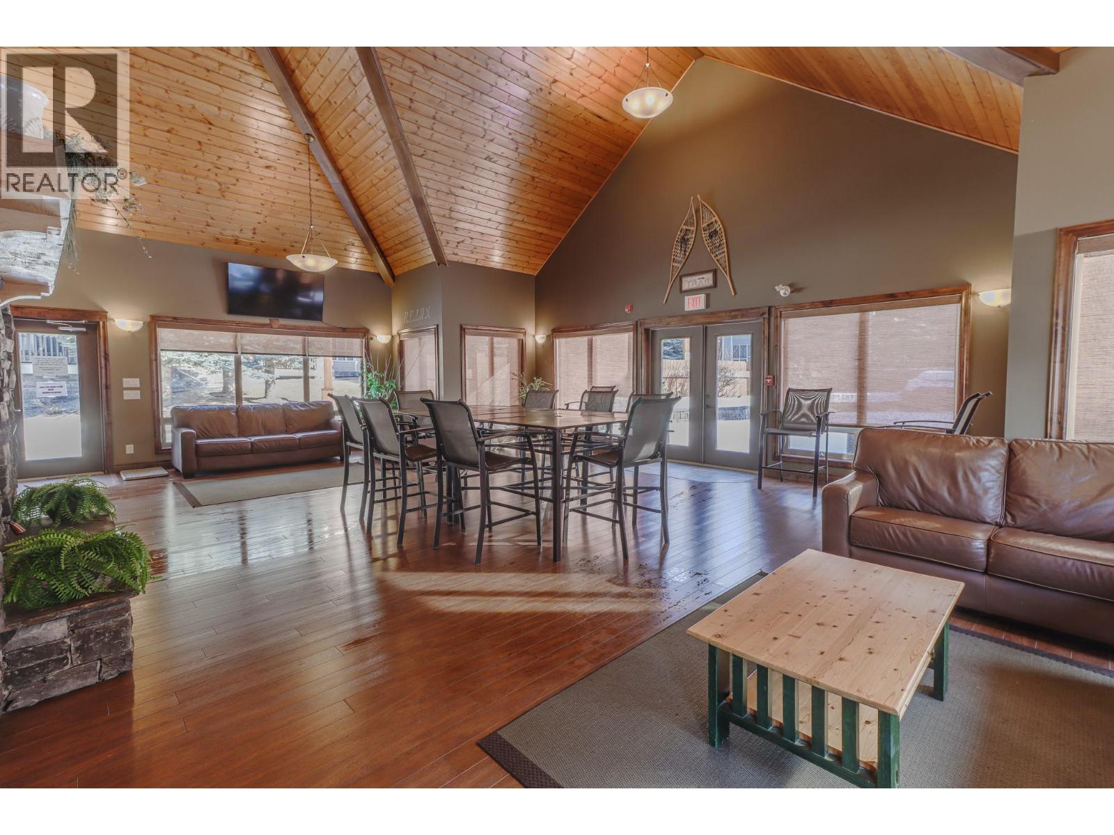 #2112 7495 COLUMBIA Avenue - 30