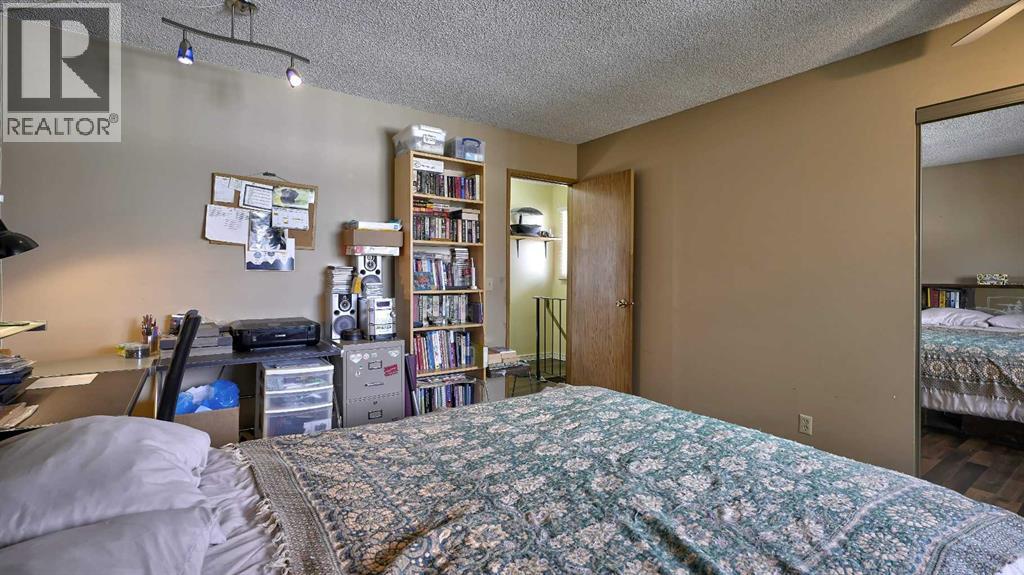 Single Family House for Sale in  Riverbirch Road SE Riverbend Calgary 